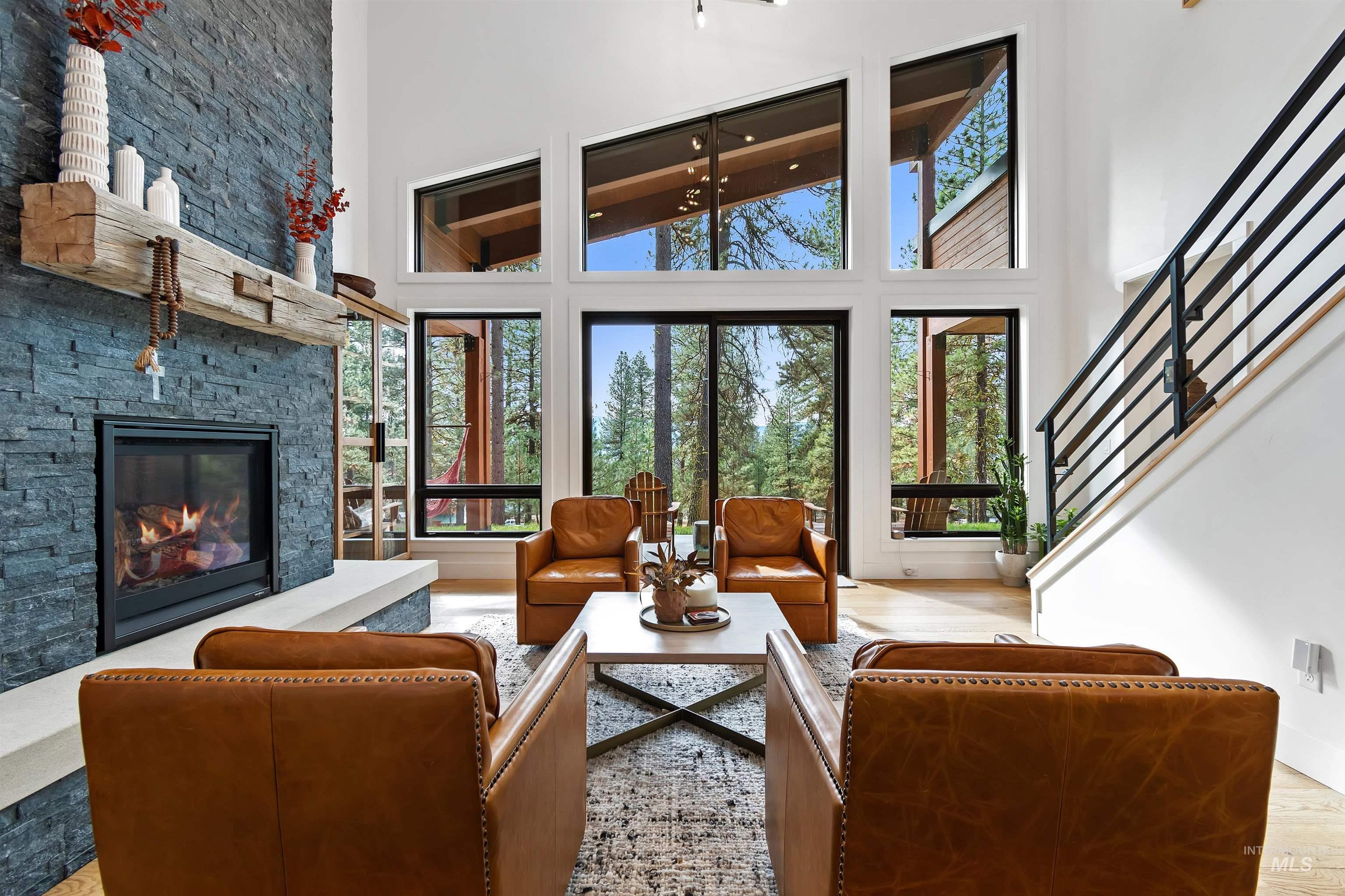 13322 Vili Road, McCall, Idaho 83638, 3 Bedrooms, 3 Bathrooms, Residential For Sale, Price $1,250,000, 98971052