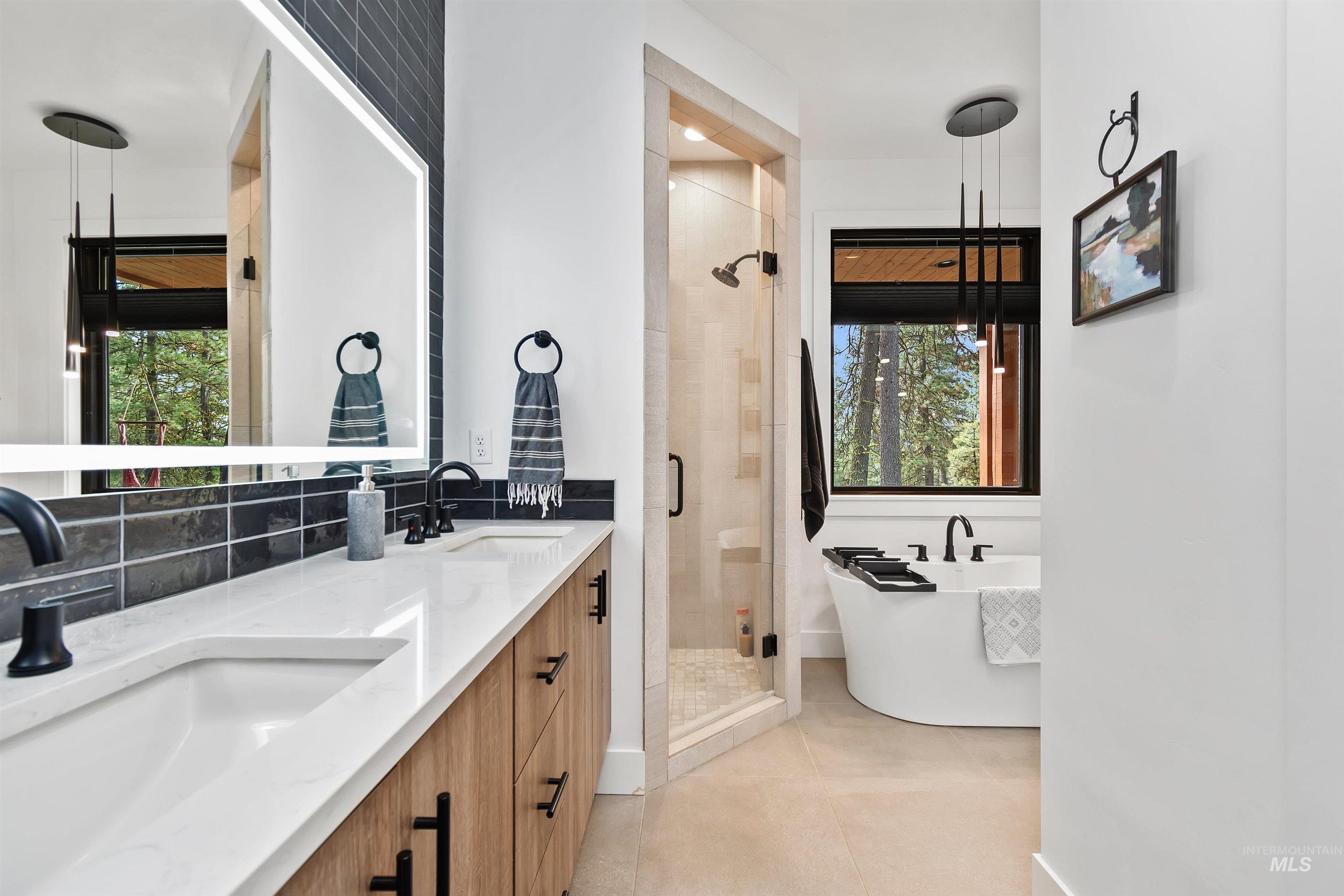 13322 Vili Road, McCall, Idaho 83638, 3 Bedrooms, 3 Bathrooms, Residential For Sale, Price $1,250,000, 98971052