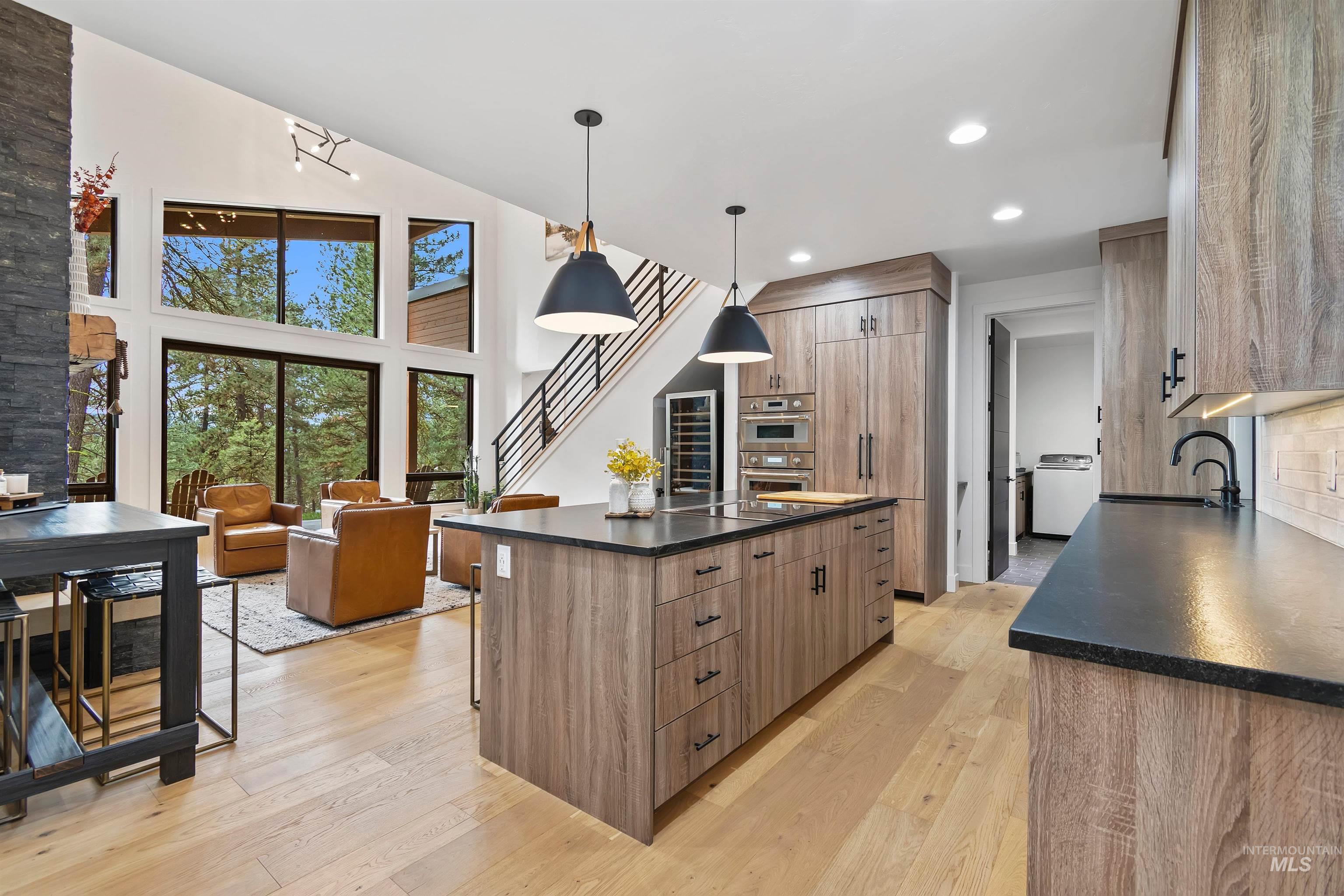 13322 Vili Road, McCall, Idaho 83638, 3 Bedrooms, 3 Bathrooms, Residential For Sale, Price $1,250,000, 98971052