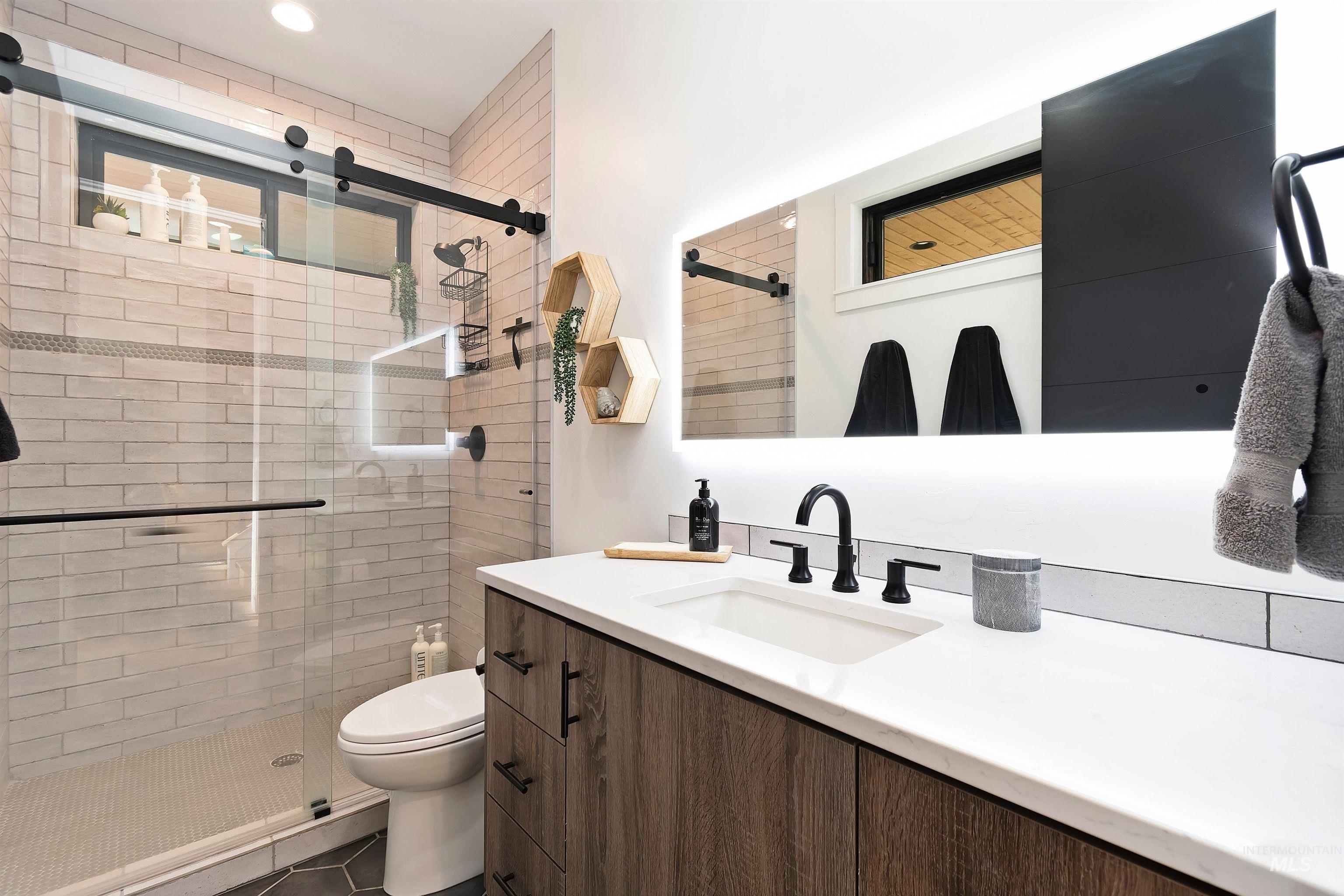 13322 Vili Road, McCall, Idaho 83638, 3 Bedrooms, 3 Bathrooms, Residential For Sale, Price $1,250,000, 98971052