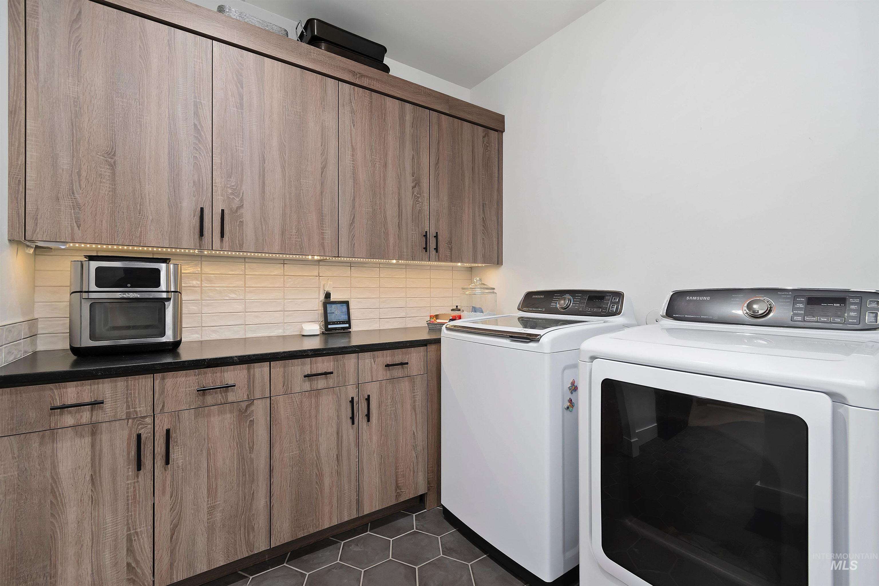 13322 Vili Road, McCall, Idaho 83638, 3 Bedrooms, 3 Bathrooms, Residential For Sale, Price $1,250,000, 98971052