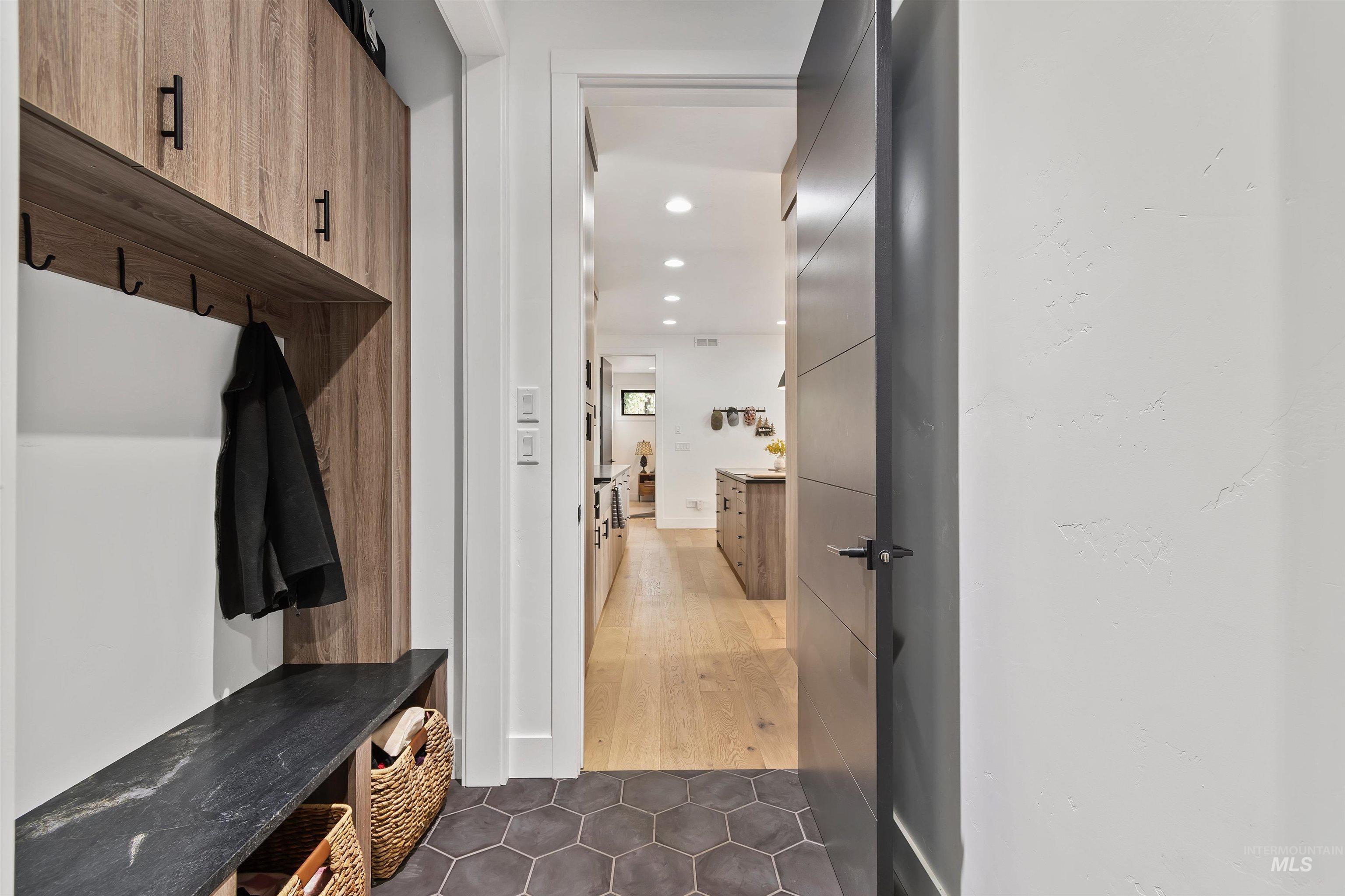 13322 Vili Road, McCall, Idaho 83638, 3 Bedrooms, 3 Bathrooms, Residential For Sale, Price $1,250,000, 98971052