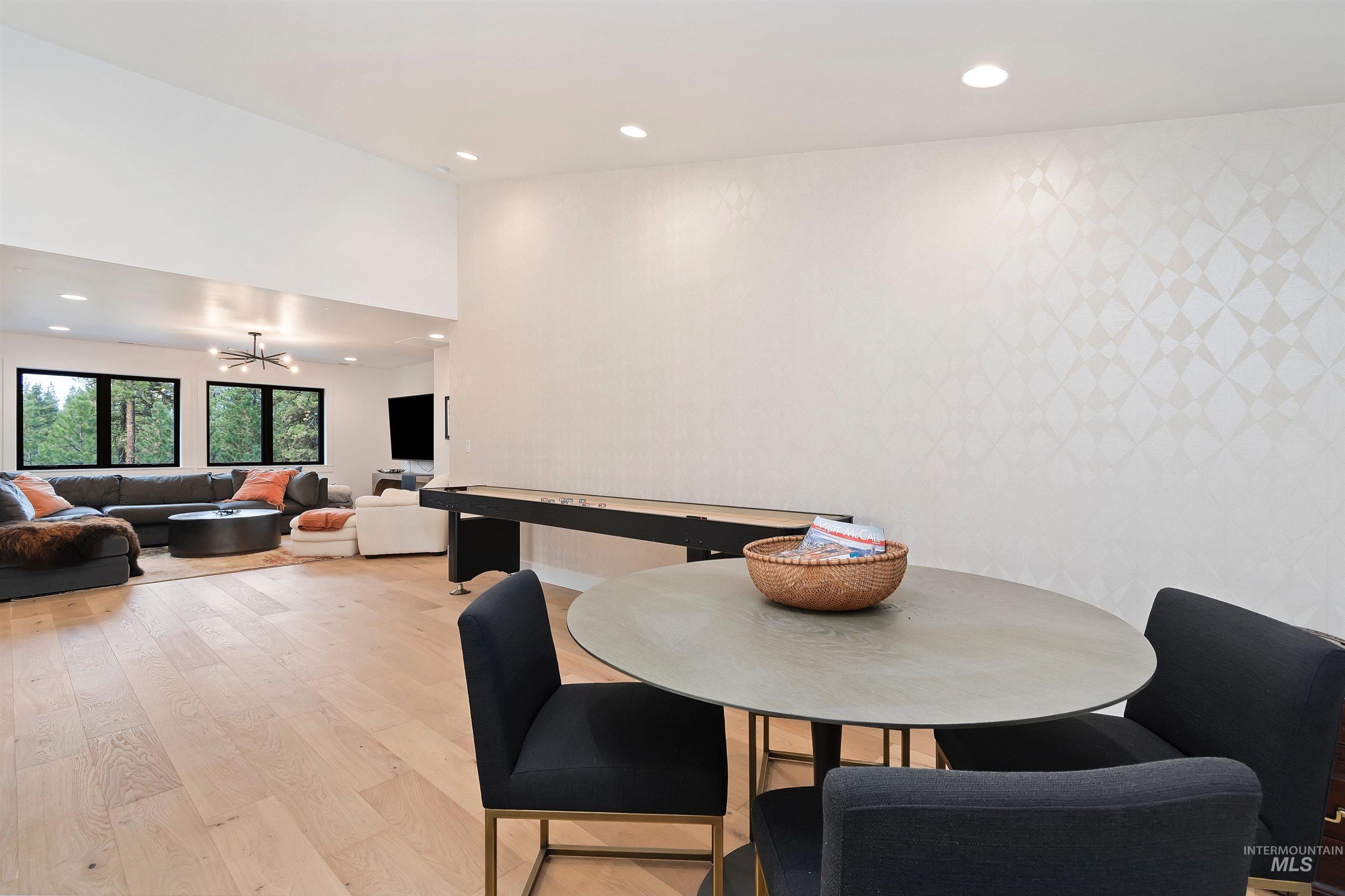 13322 Vili Road, McCall, Idaho 83638, 3 Bedrooms, 3 Bathrooms, Residential For Sale, Price $1,250,000, 98971052