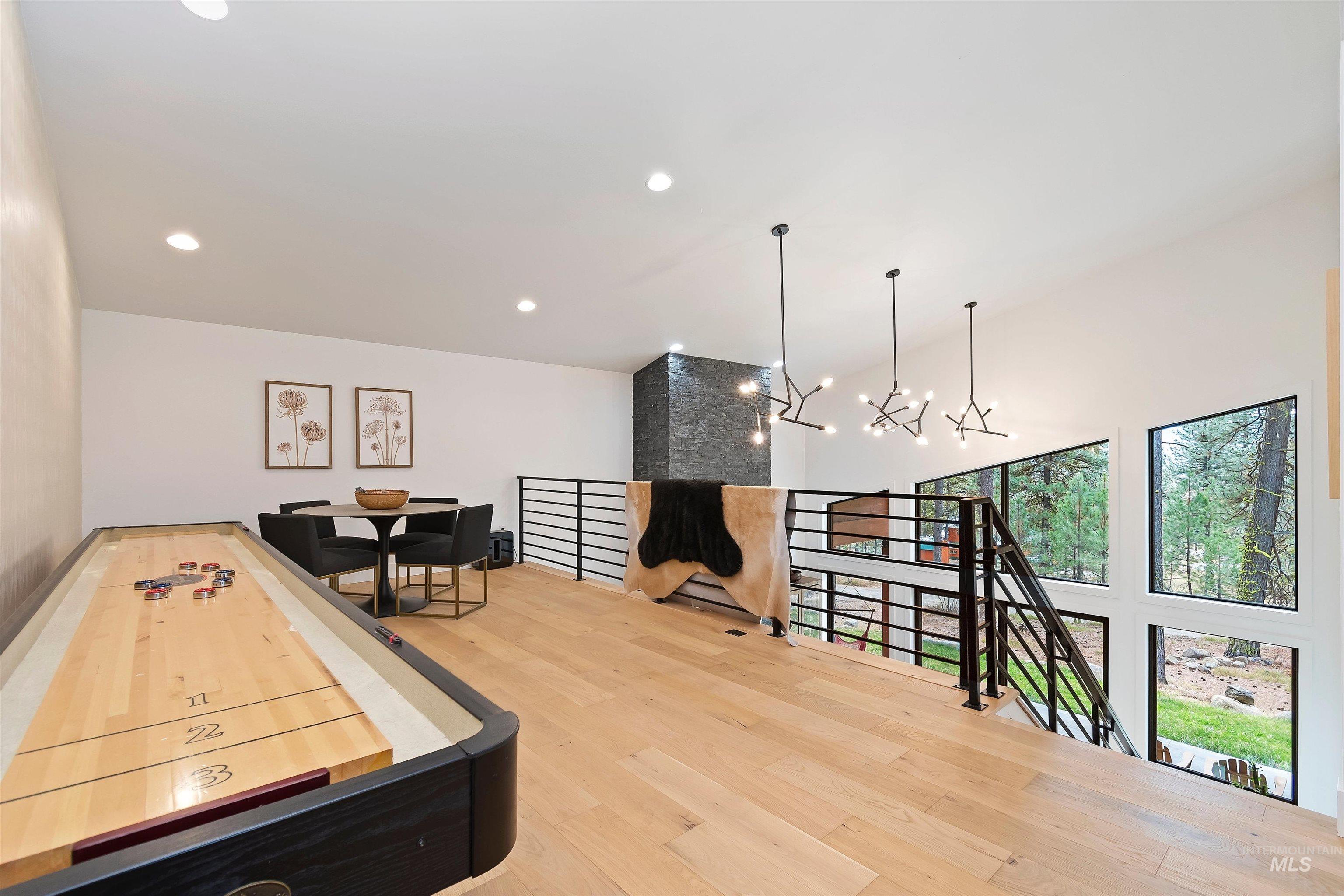 13322 Vili Road, McCall, Idaho 83638, 3 Bedrooms, 3 Bathrooms, Residential For Sale, Price $1,250,000, 98971052