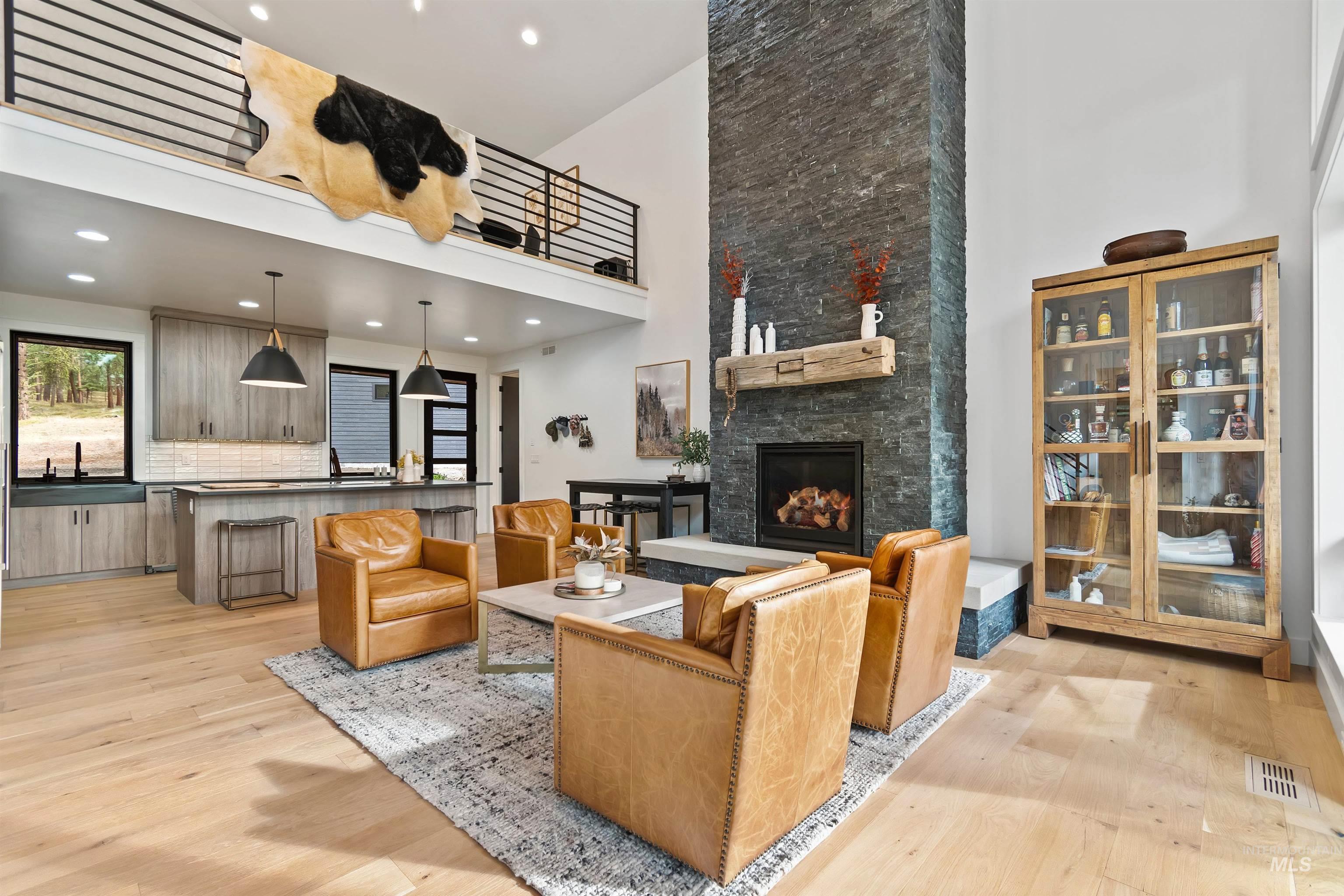 13322 Vili Road, McCall, Idaho 83638, 3 Bedrooms, 3 Bathrooms, Residential For Sale, Price $1,250,000, 98971052