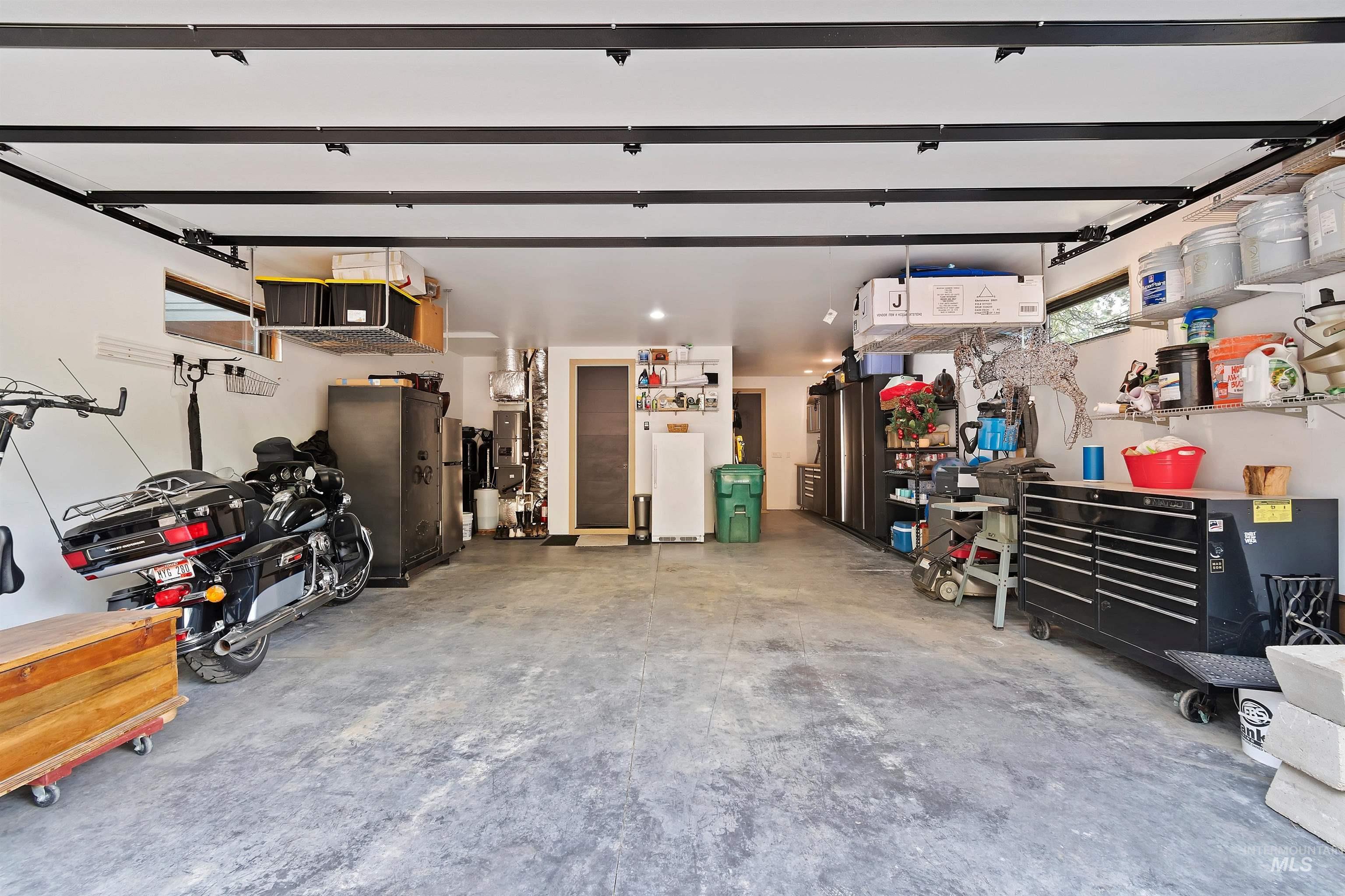 13322 Vili Road, McCall, Idaho 83638, 3 Bedrooms, 3 Bathrooms, Residential For Sale, Price $1,250,000, 98971052