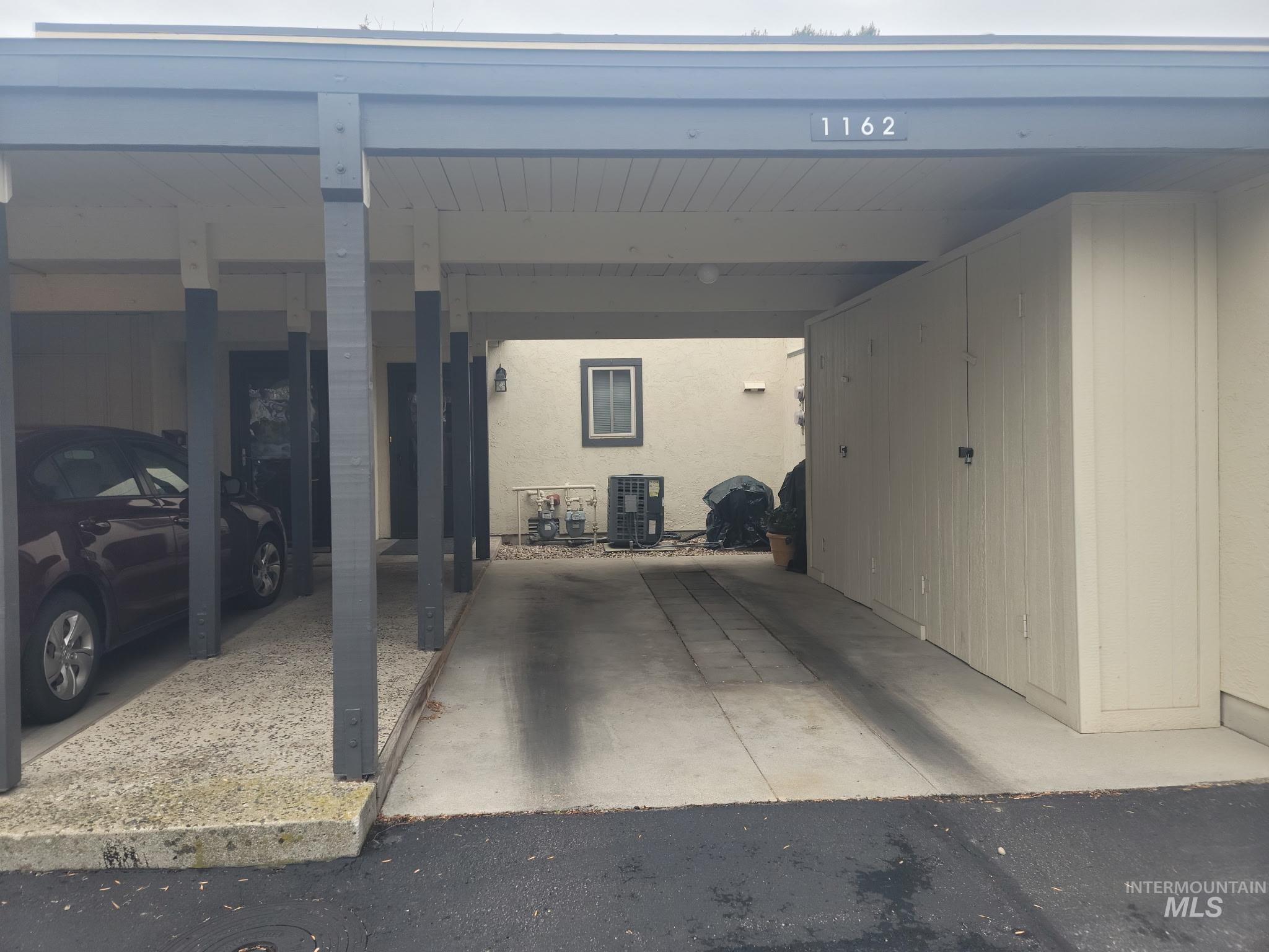 1162 N Camelot Dr., Boise, Idaho 83704, 1 Bedroom, 1 Bathroom, Residential For Sale, Price $300,000,MLS 98971054