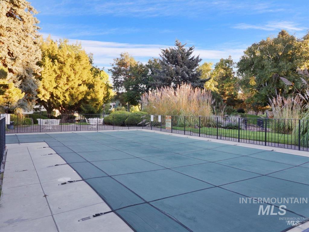 1162 N Camelot Dr., Boise, Idaho 83704, 1 Bedroom, 1 Bathroom, Residential For Sale, Price $300,000,MLS 98971054