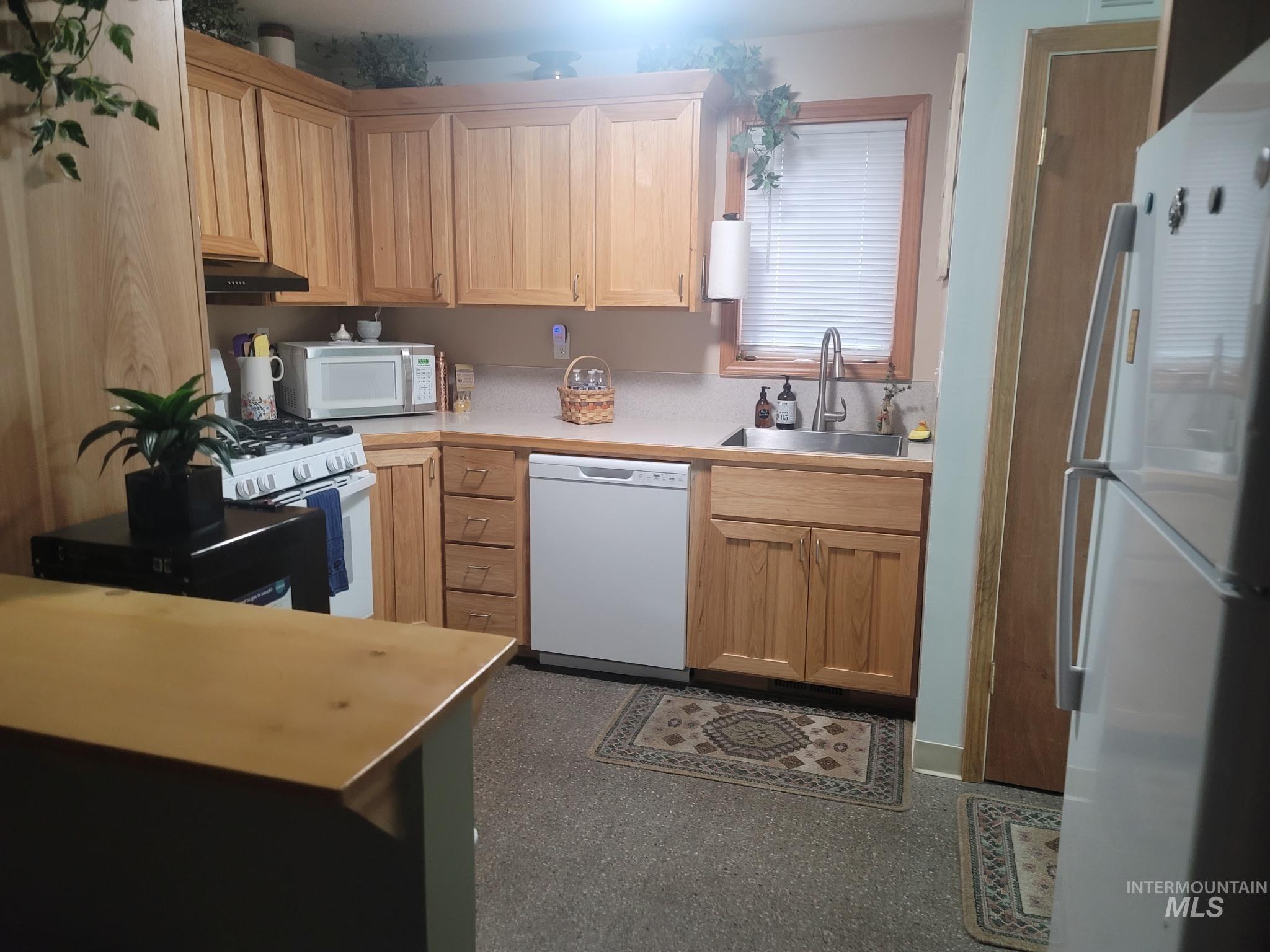 1162 N Camelot Dr., Boise, Idaho 83704, 1 Bedroom, 1 Bathroom, Residential For Sale, Price $300,000,MLS 98971054