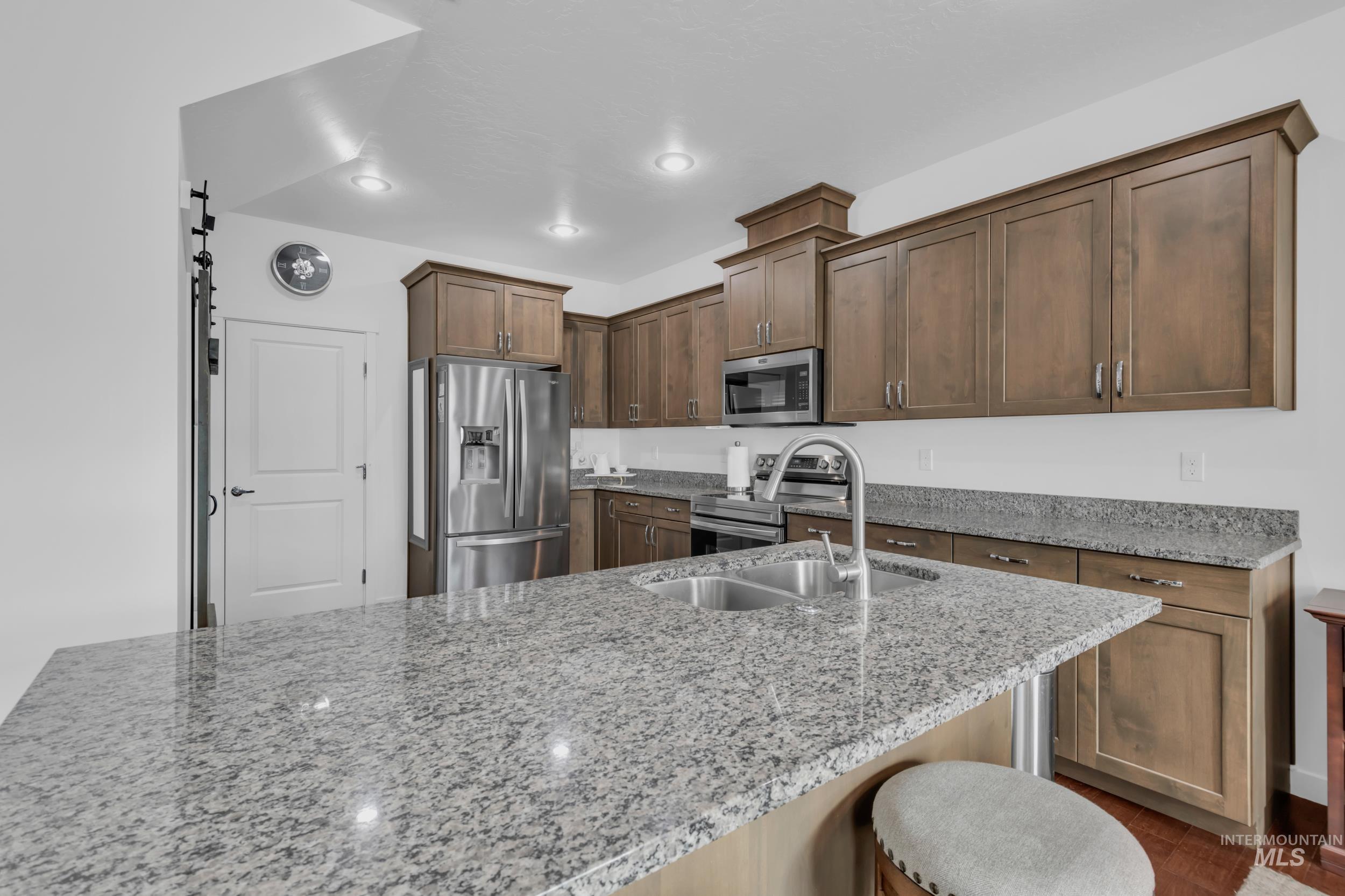 9221 W Tillamook Dr, Boise, Idaho 83709, 3 Bedrooms, 2.5 Bathrooms, Residential For Sale, Price $459,000,MLS 98971058