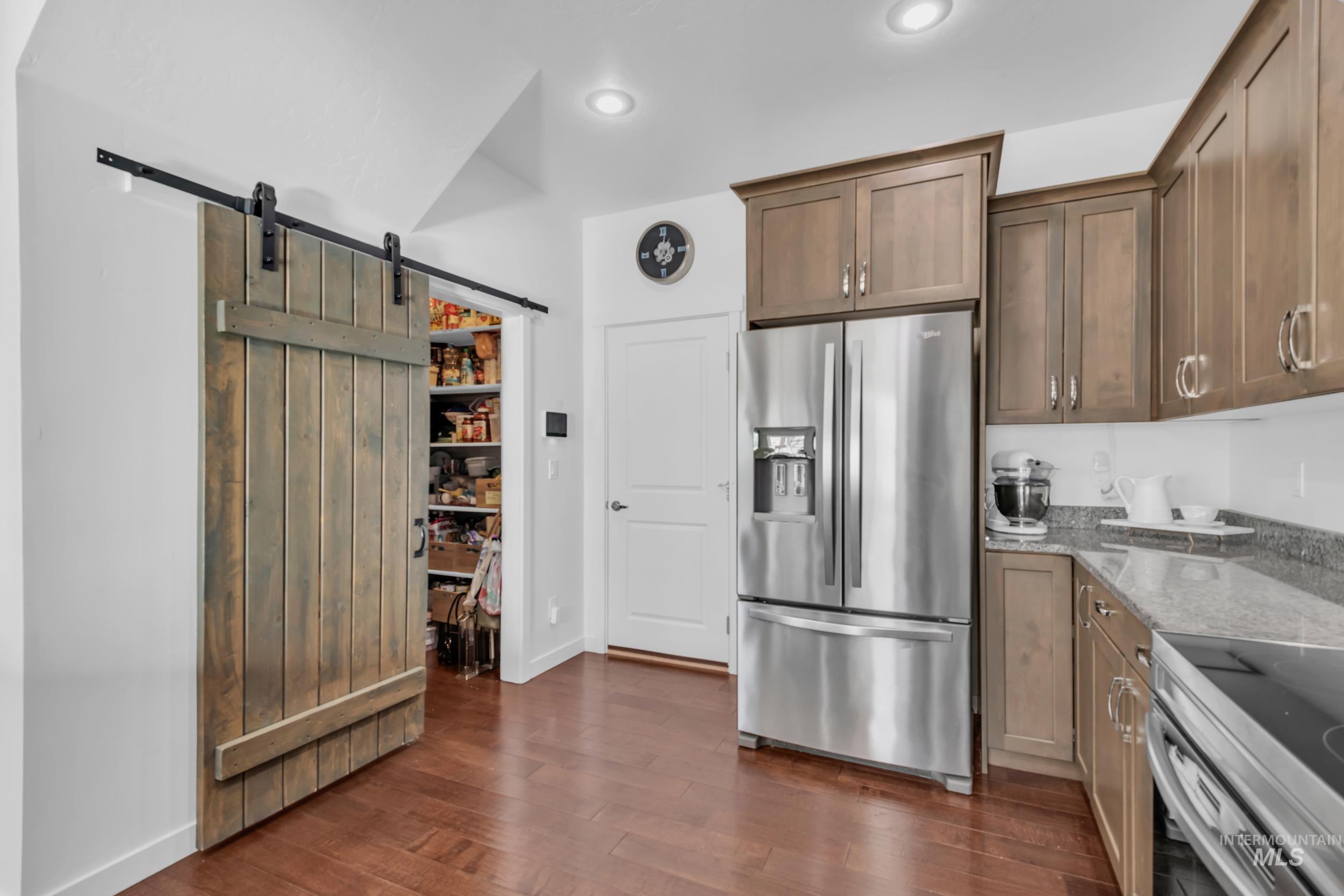 9221 W Tillamook Dr, Boise, Idaho 83709, 3 Bedrooms, 2.5 Bathrooms, Residential For Sale, Price $459,000,MLS 98971058