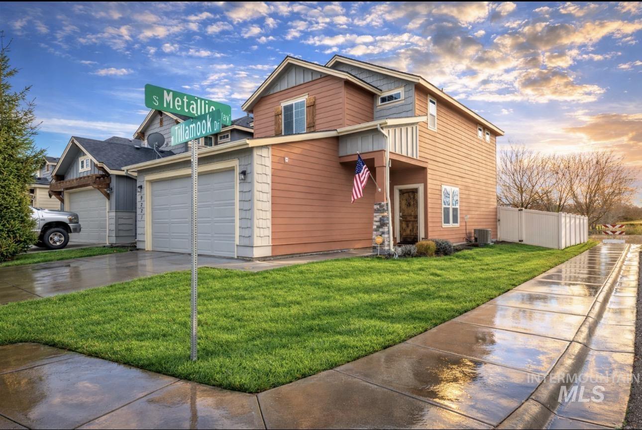 9221 W Tillamook Dr, Boise, Idaho 83709, 3 Bedrooms, 2.5 Bathrooms, Residential For Sale, Price $459,000,MLS 98971058