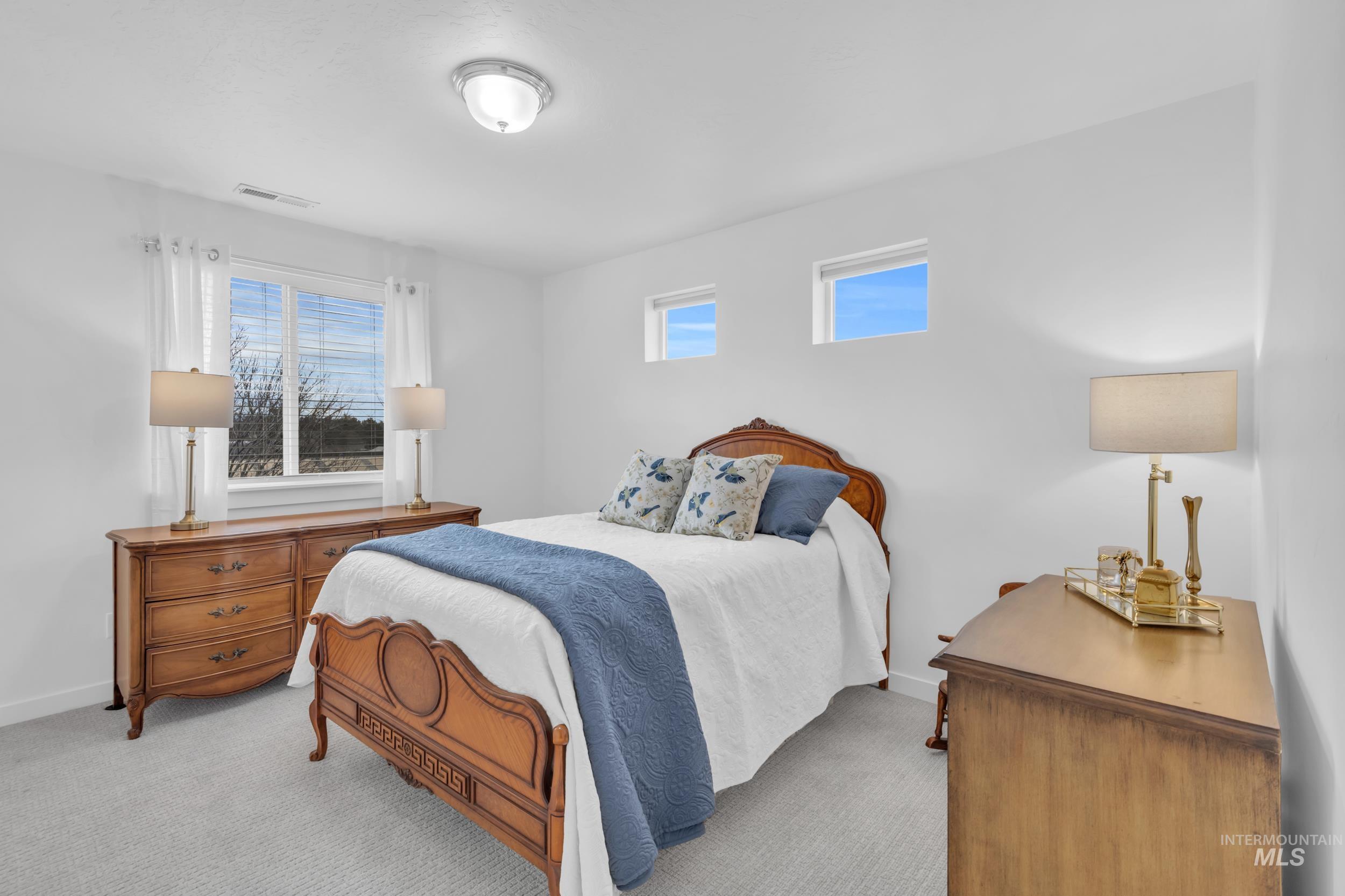 9221 W Tillamook Dr, Boise, Idaho 83709, 3 Bedrooms, 2.5 Bathrooms, Residential For Sale, Price $459,000,MLS 98971058