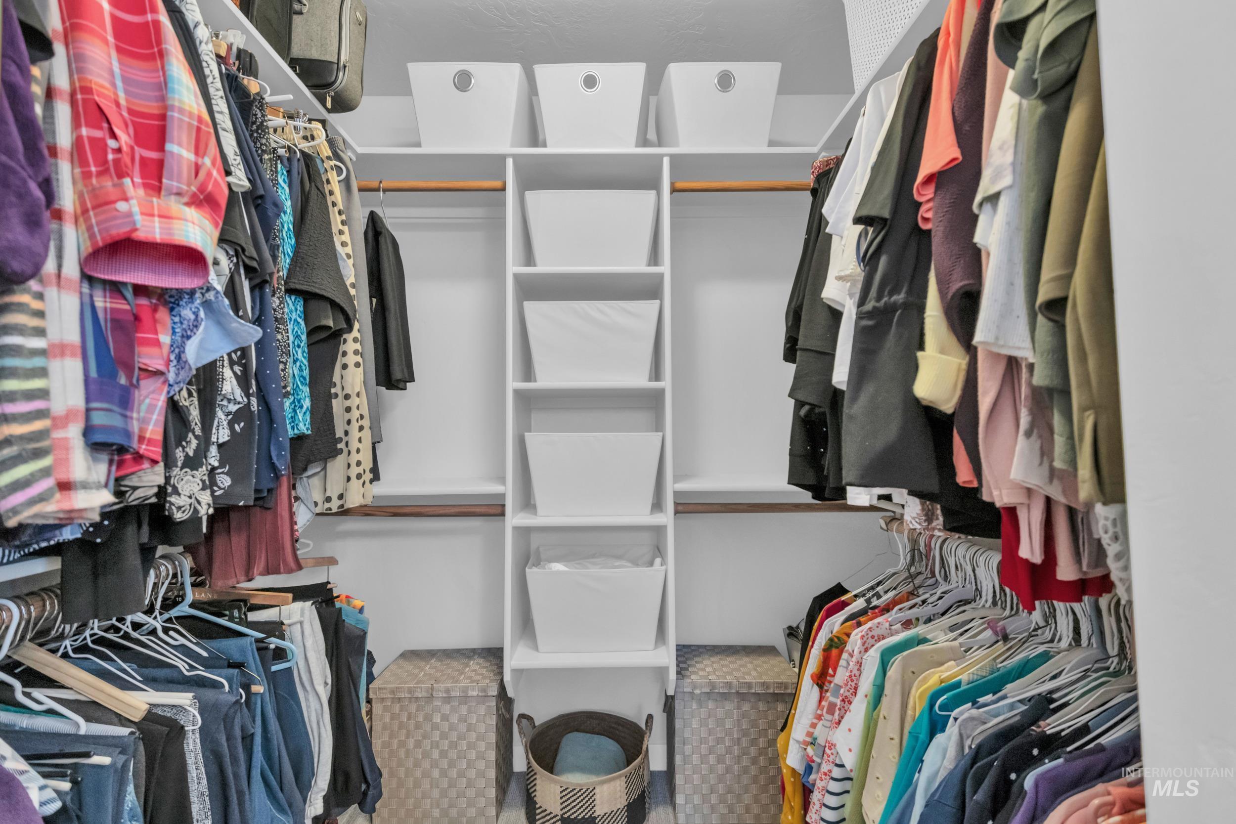 9221 W Tillamook Dr, Boise, Idaho 83709, 3 Bedrooms, 2.5 Bathrooms, Residential For Sale, Price $459,000,MLS 98971058