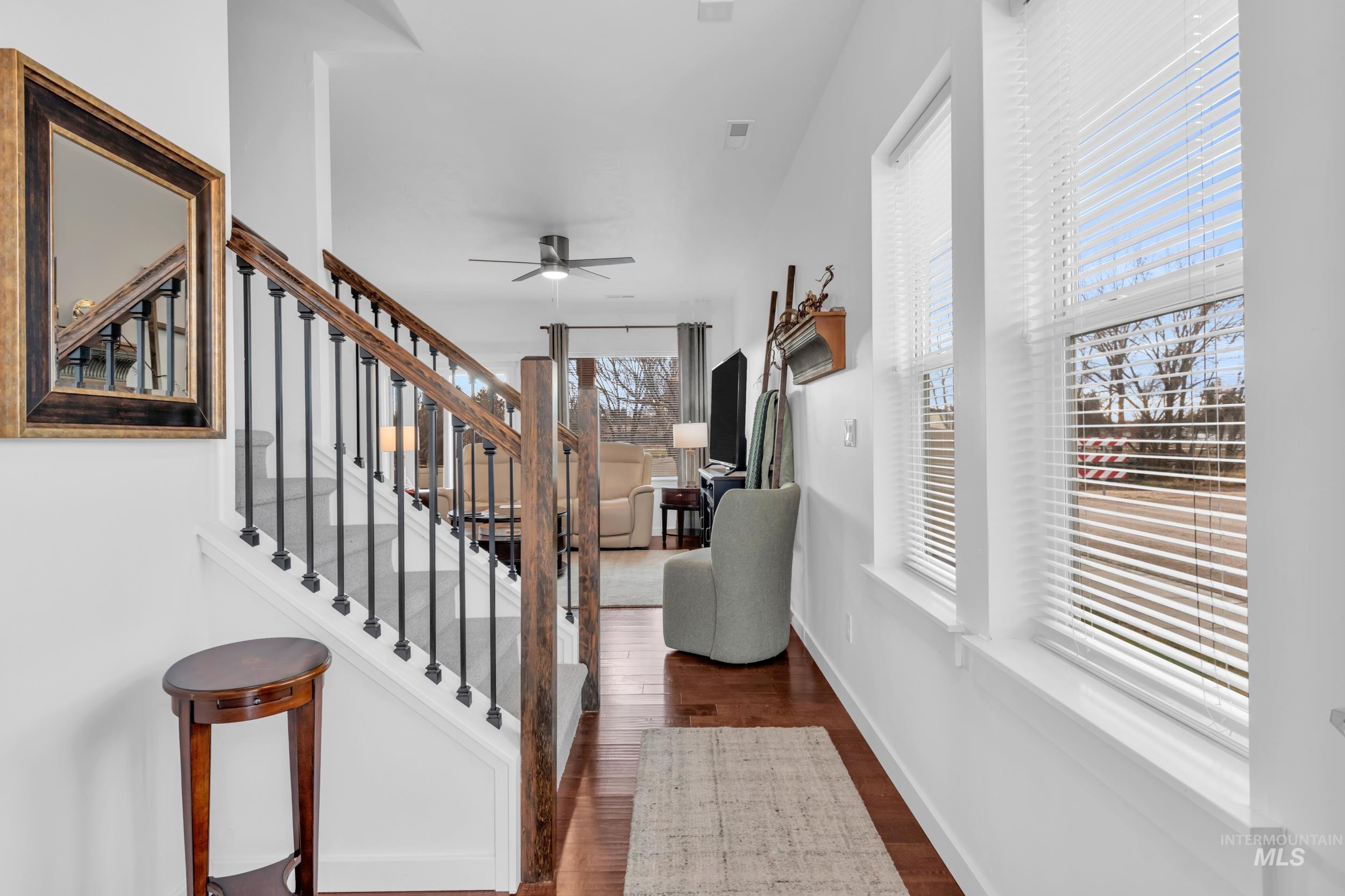 9221 W Tillamook Dr, Boise, Idaho 83709, 3 Bedrooms, 2.5 Bathrooms, Residential For Sale, Price $459,000,MLS 98971058