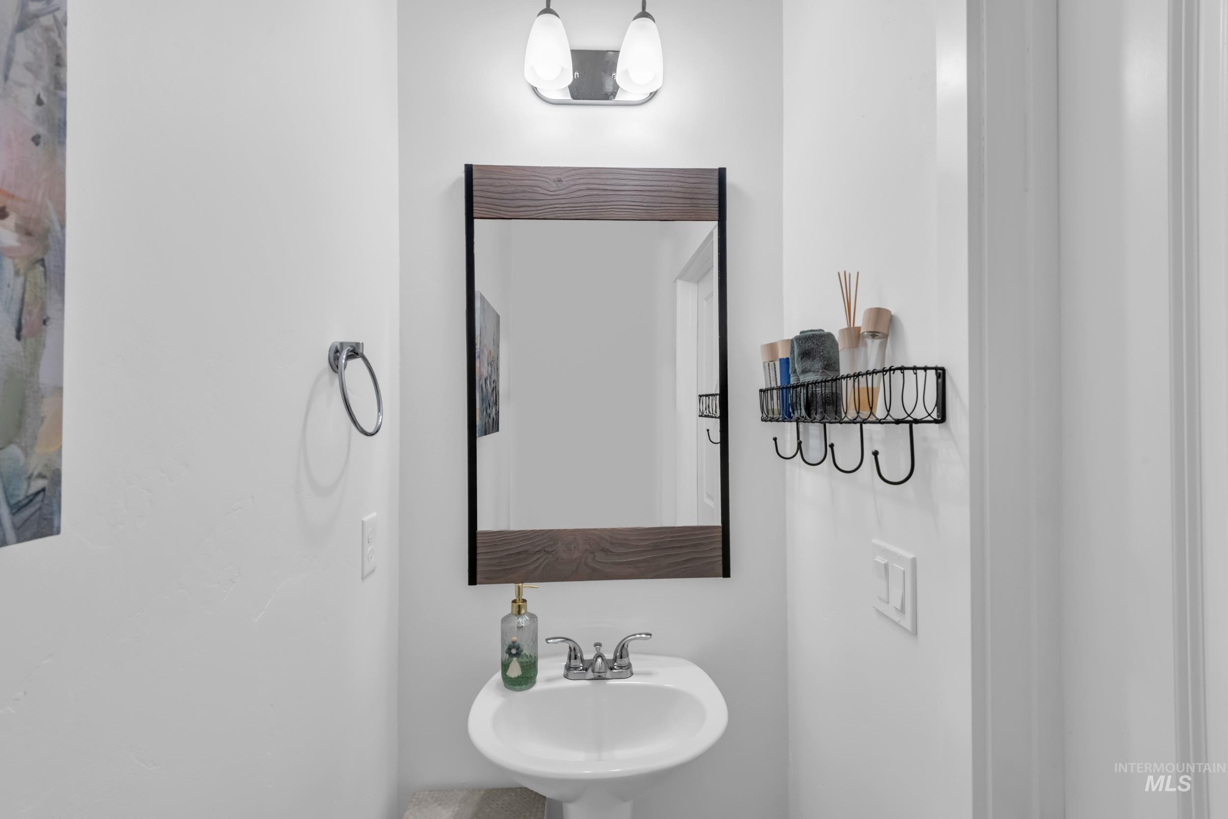 9221 W Tillamook Dr, Boise, Idaho 83709, 3 Bedrooms, 2.5 Bathrooms, Residential For Sale, Price $459,000,MLS 98971058