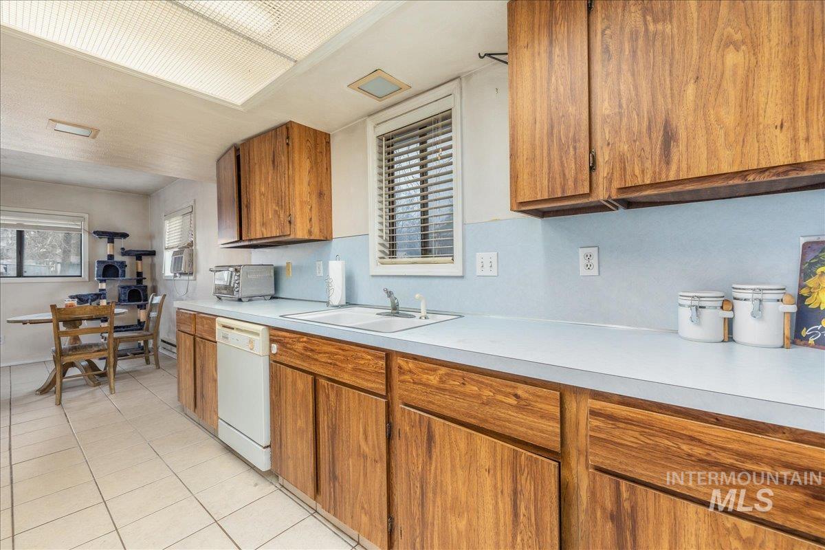 504 E Bates Ave, Parma, Idaho 83660, 1 Bedroom, 1 Bathroom, Residential For Sale, Price $160,000, 98971059