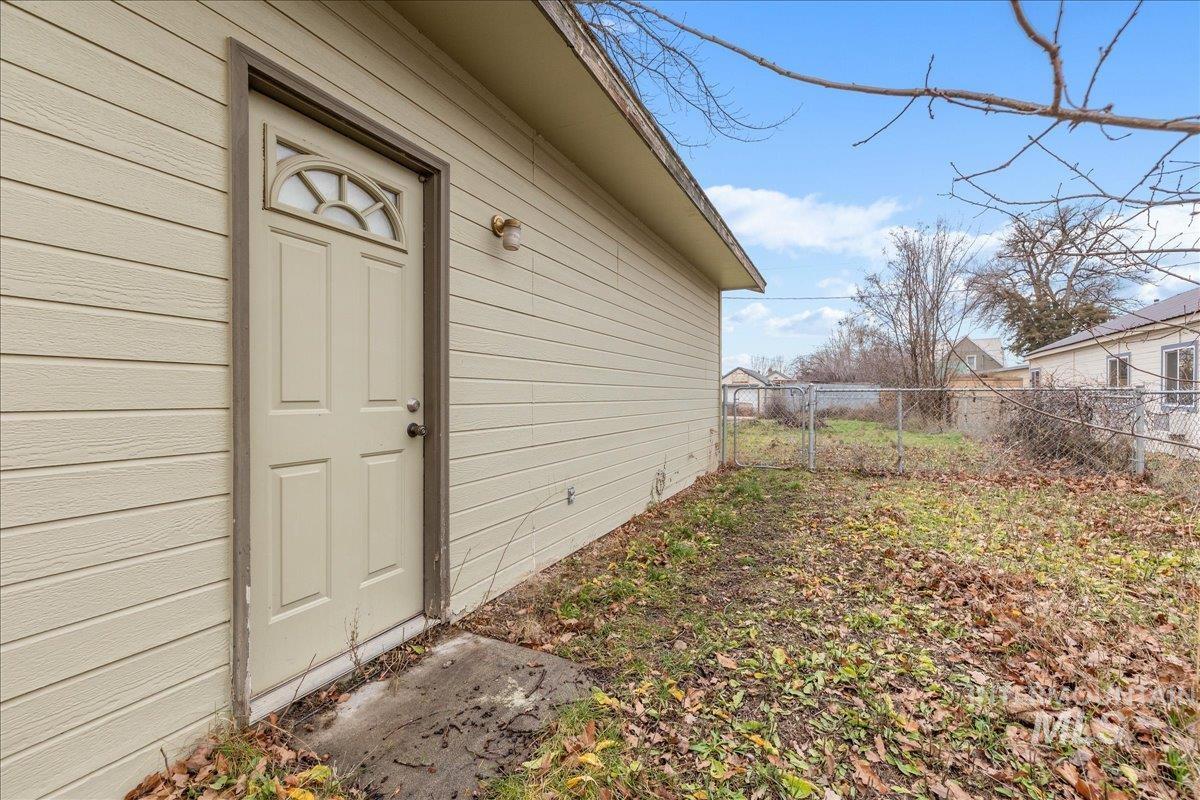 504 E Bates Ave, Parma, Idaho 83660, 1 Bedroom, 1 Bathroom, Residential For Sale, Price $160,000, 98971059