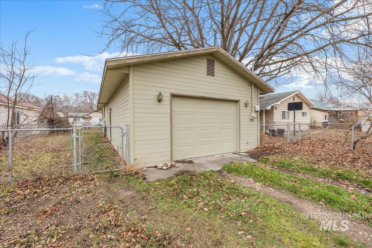 504 E Bates Ave, Parma, Idaho 83660, 1 Bedroom, 1 Bathroom, Residential For Sale, Price $160,000, 98971059