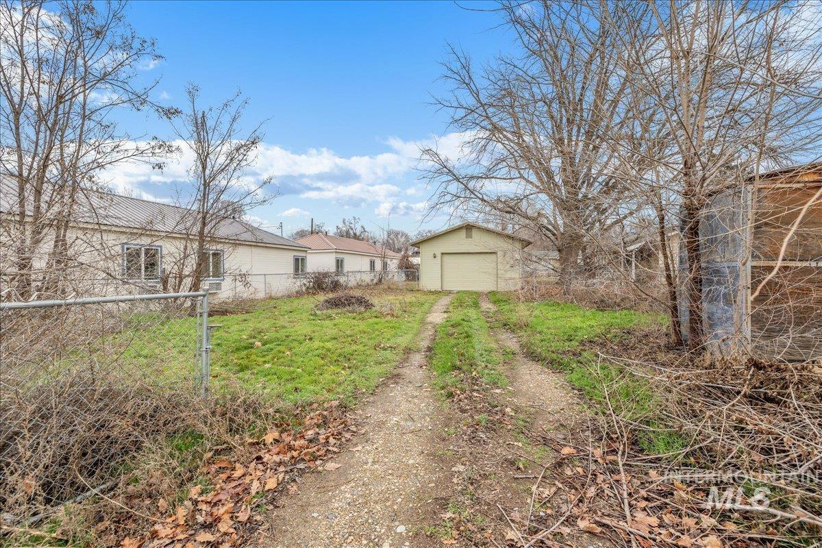 504 E Bates Ave, Parma, Idaho 83660, 1 Bedroom, 1 Bathroom, Residential For Sale, Price $160,000, 98971059