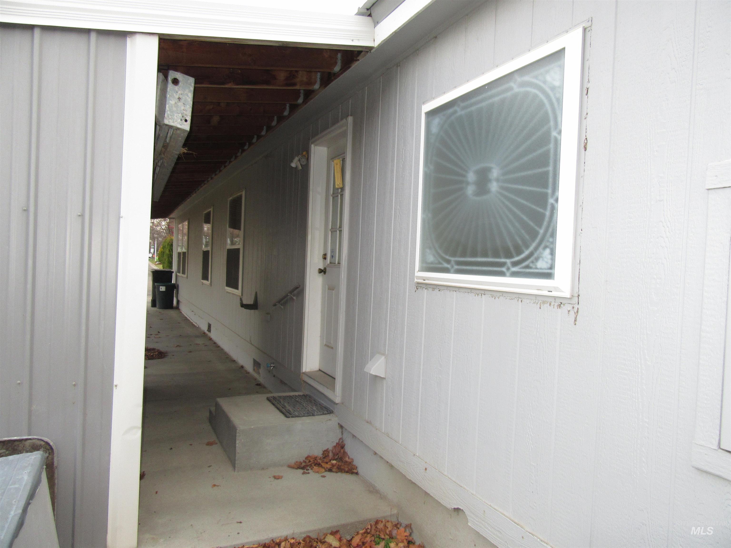 910 Moon Glo Ave, Buhl, Idaho 83316, 3 Bedrooms, 2 Bathrooms, Residential For Sale, Price $137,500,MLS 98971062