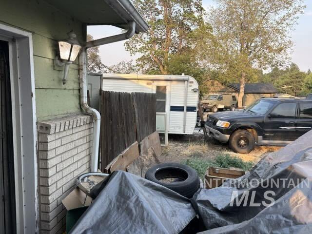 2309 Carter Ct, Caldwell, Idaho 83605, 3 Bedrooms, 1.5 Bathrooms, Residential For Sale, Price $330,000,MLS 98971063