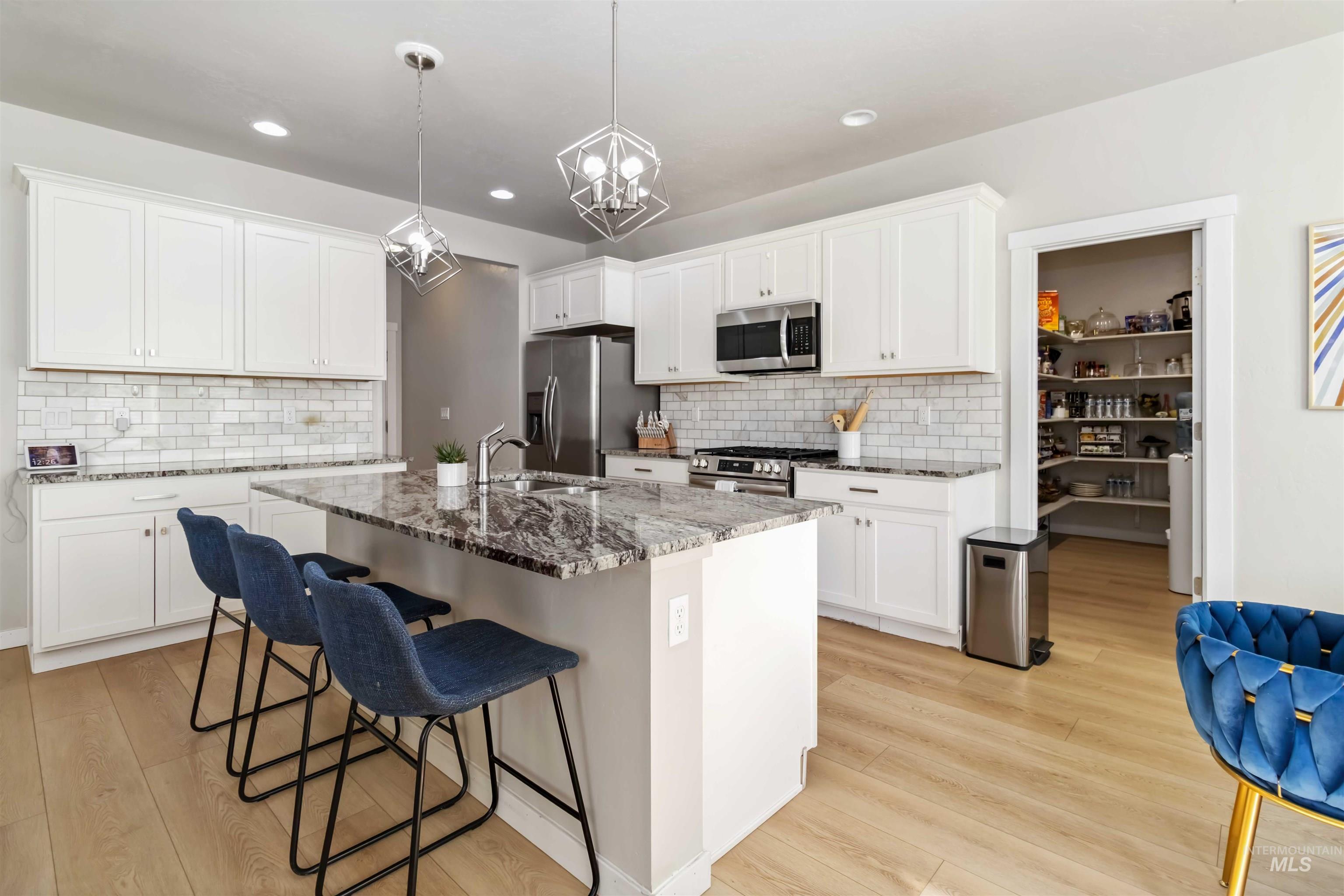 892 N. Chastain Lane, Eagle, Idaho 83616, 5 Bedrooms, 2.5 Bathrooms, Residential For Sale, Price $777,000, 98971065