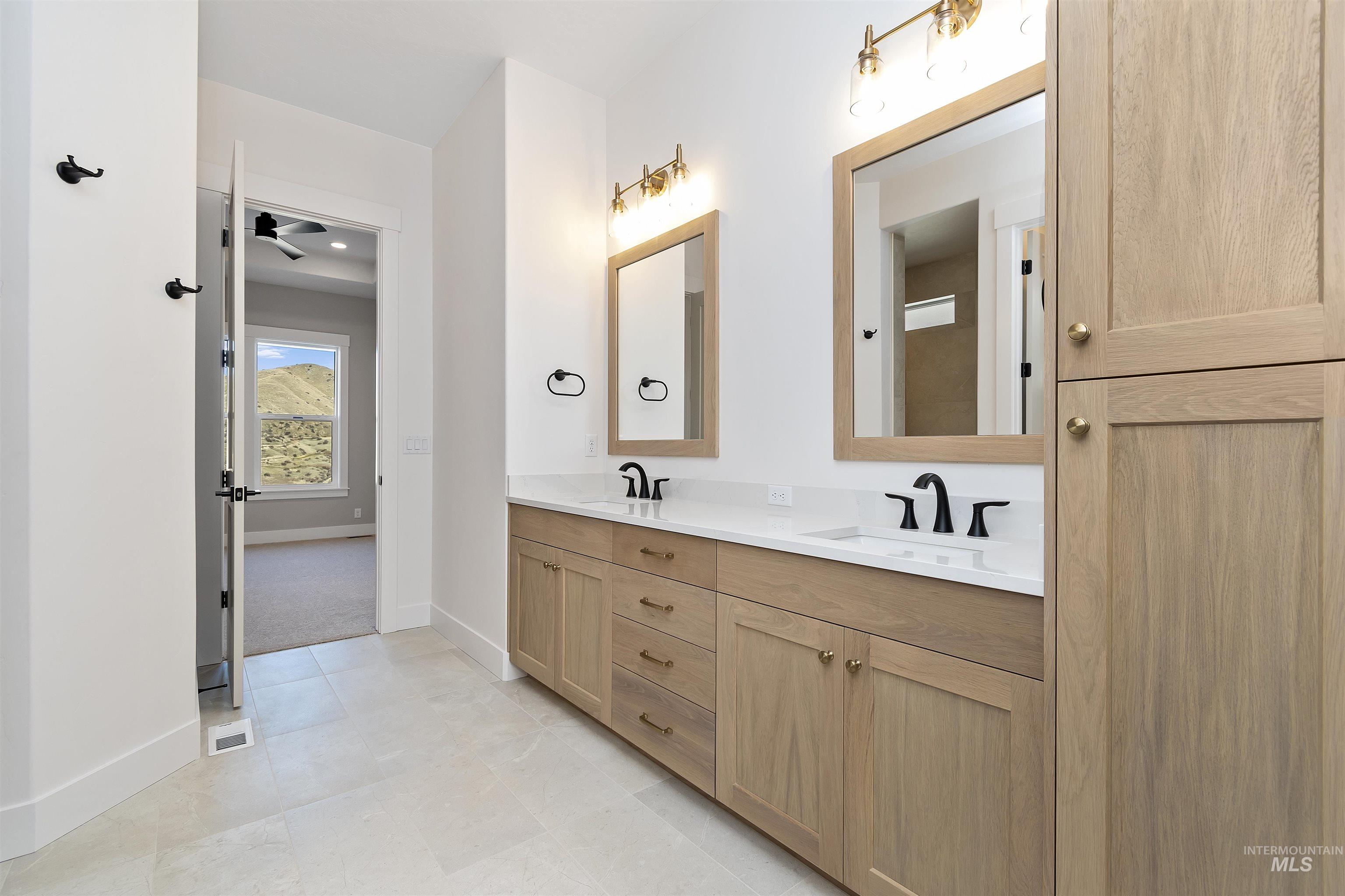 6402 E One Tree Place, Eagle, Idaho 83629, 3 Bedrooms, 2 Bathrooms, Residential For Sale, Price $719,880,MLS 98971066