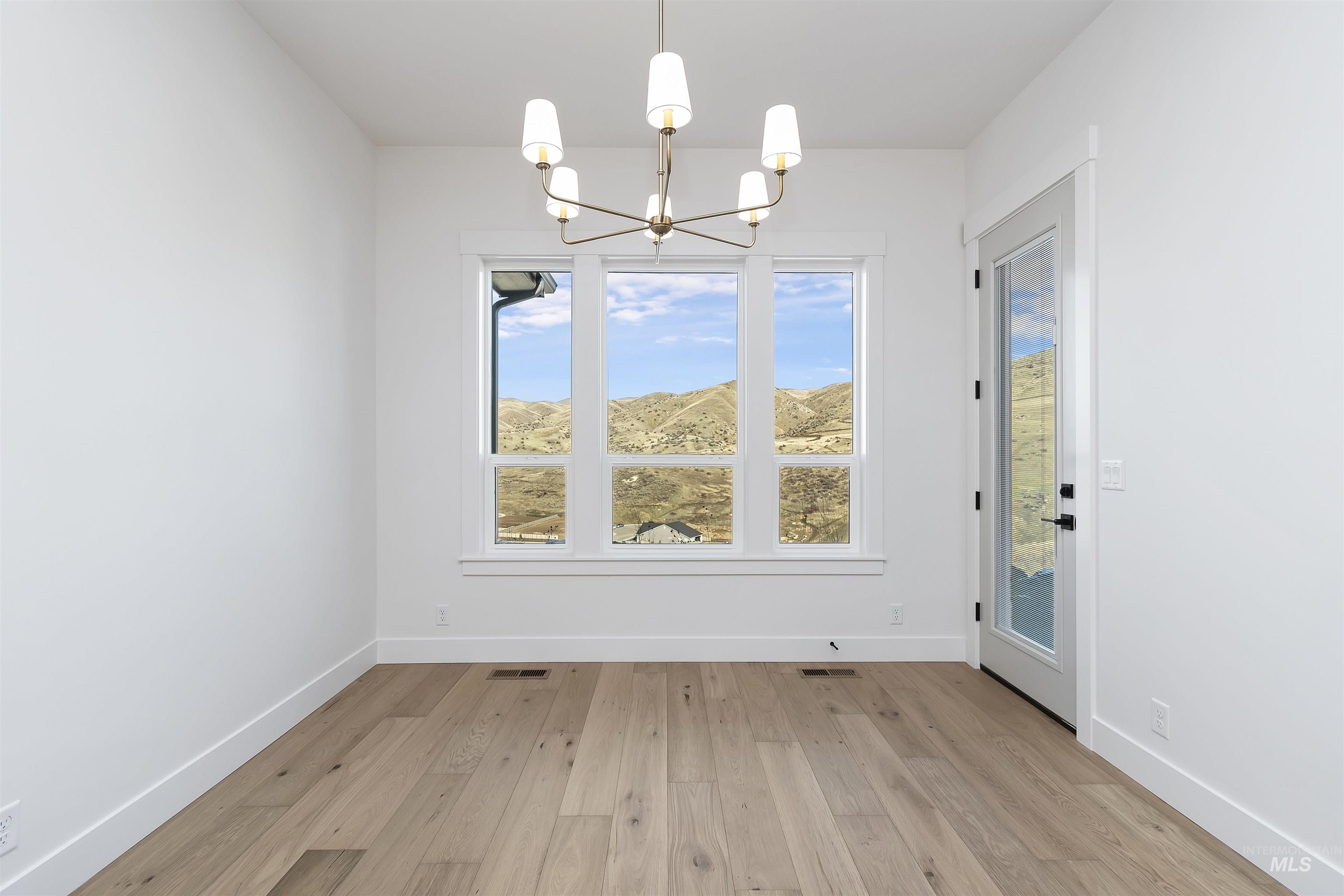 6402 E One Tree Place, Eagle, Idaho 83629, 3 Bedrooms, 2 Bathrooms, Residential For Sale, Price $719,880,MLS 98971066