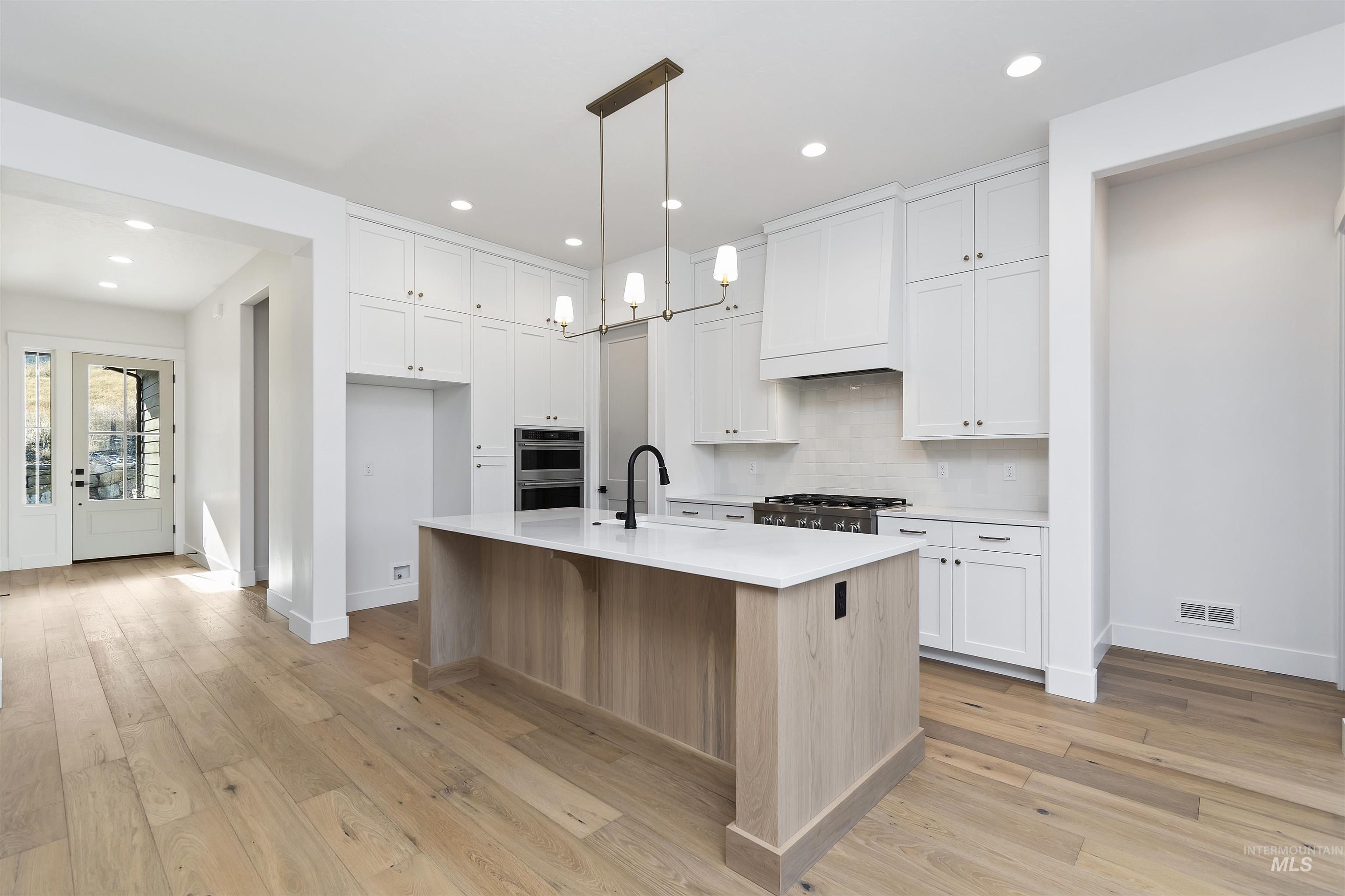 6402 E One Tree Place, Eagle, Idaho 83629, 3 Bedrooms, 2 Bathrooms, Residential For Sale, Price $719,880,MLS 98971066