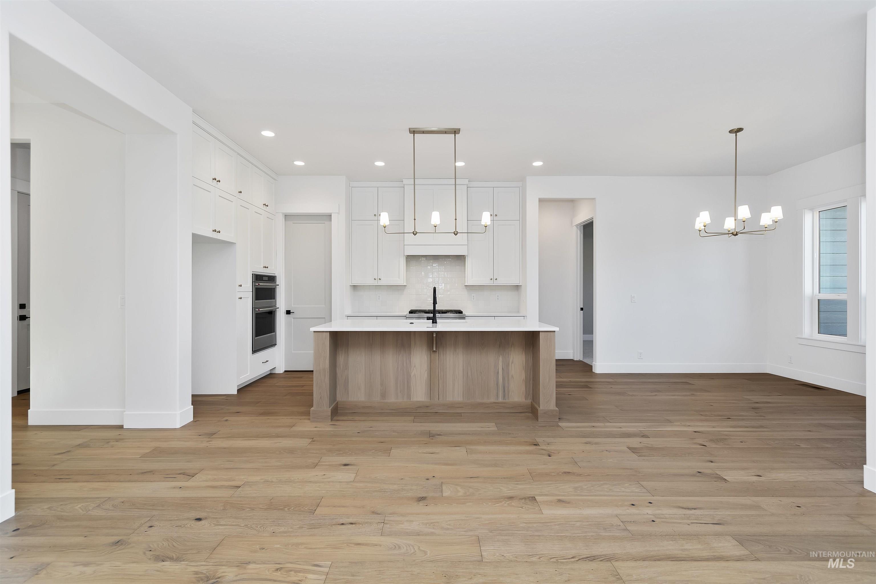 6402 E One Tree Place, Eagle, Idaho 83629, 3 Bedrooms, 2 Bathrooms, Residential For Sale, Price $719,880,MLS 98971066