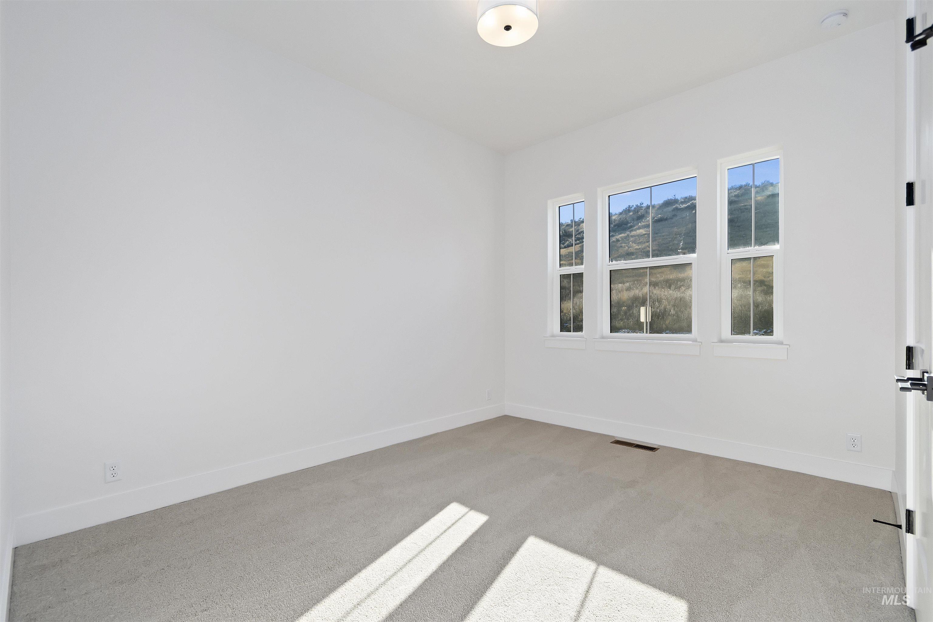 6402 E One Tree Place, Eagle, Idaho 83629, 3 Bedrooms, 2 Bathrooms, Residential For Sale, Price $719,880,MLS 98971066