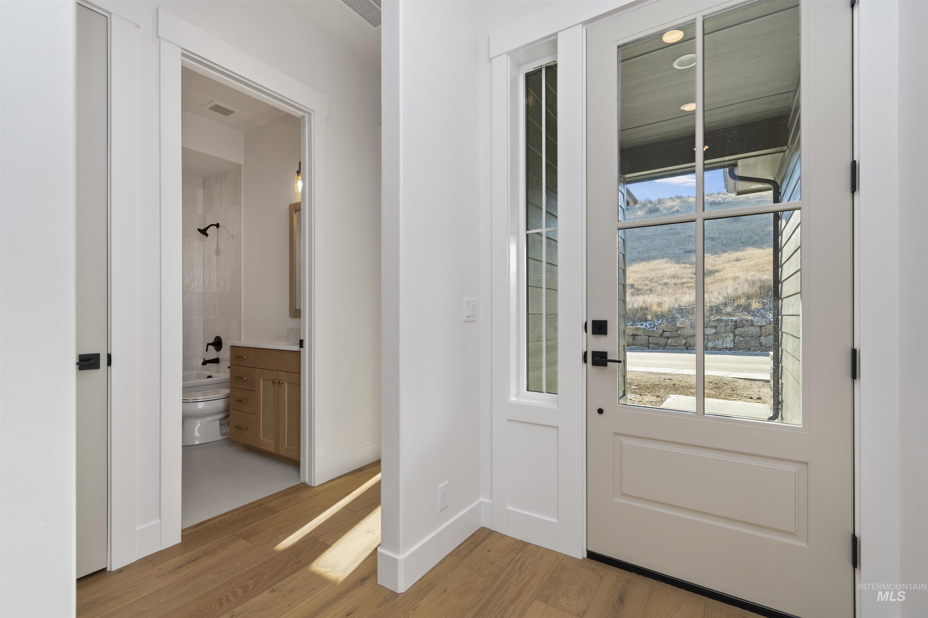 6402 E One Tree Place, Eagle, Idaho 83629, 3 Bedrooms, 2 Bathrooms, Residential For Sale, Price $719,880,MLS 98971066