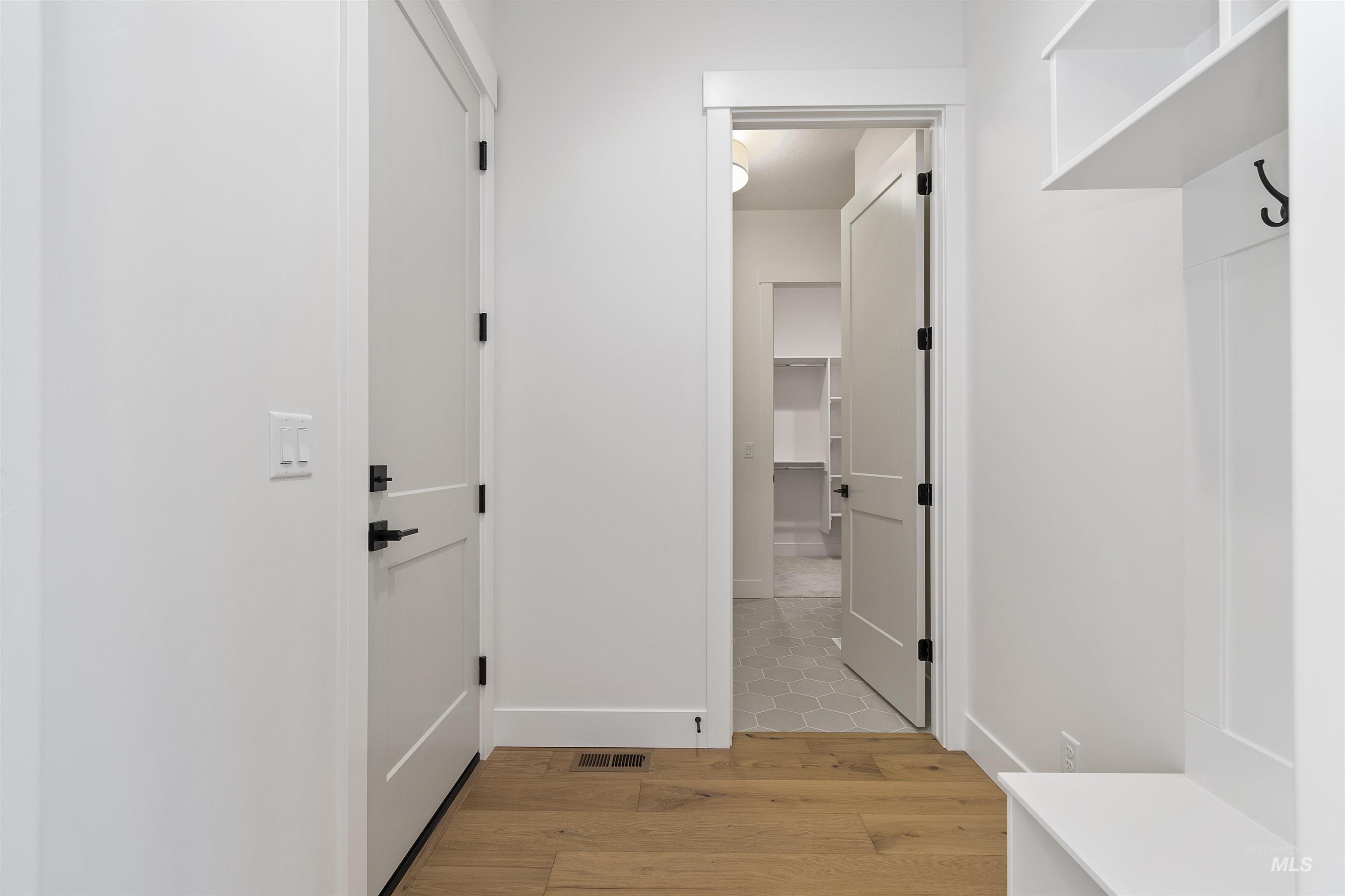 6402 E One Tree Place, Eagle, Idaho 83629, 3 Bedrooms, 2 Bathrooms, Residential For Sale, Price $719,880,MLS 98971066