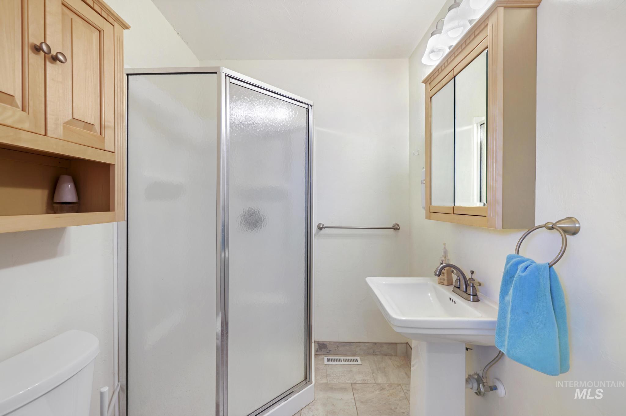 2313 Conant Dr, Burley, Idaho 83318, 3 Bedrooms, 2 Bathrooms, Residential For Sale, Price $375,000, 98971072