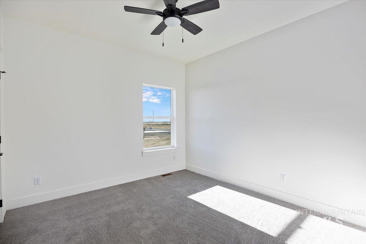 41 Sunset Loop, Jerome, Idaho 83338, 3 Bedrooms, 2 Bathrooms, Residential For Sale, Price $534,900, 98971081