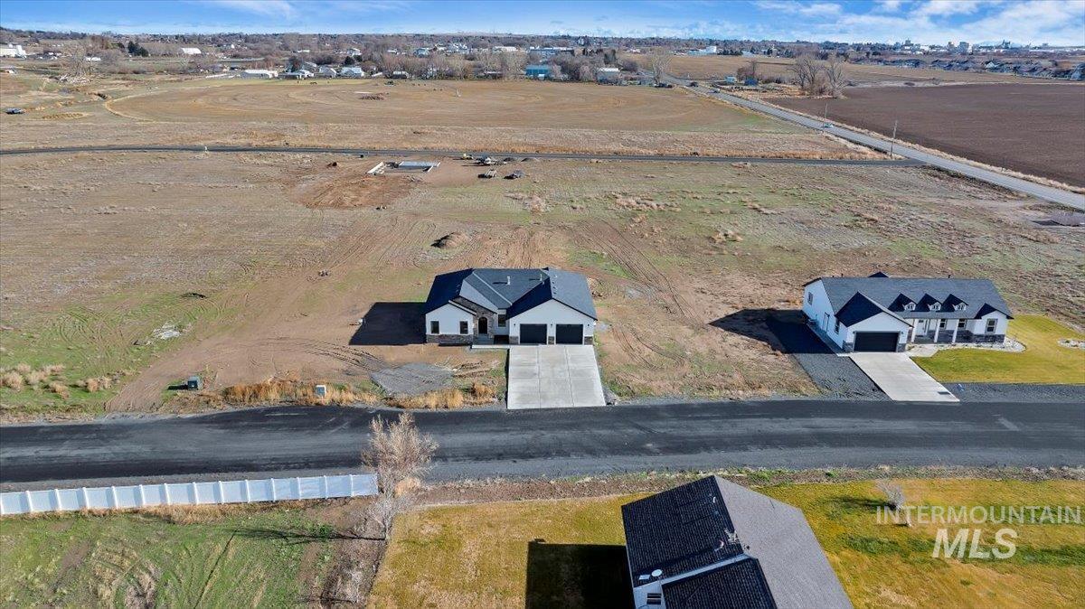 41 Sunset Loop, Jerome, Idaho 83338, 3 Bedrooms, 2 Bathrooms, Residential For Sale, Price $534,900, 98971081