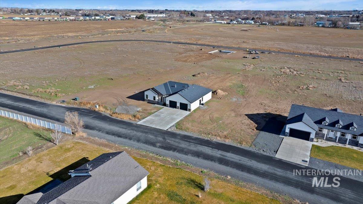 41 Sunset Loop, Jerome, Idaho 83338, 3 Bedrooms, 2 Bathrooms, Residential For Sale, Price $534,900, 98971081