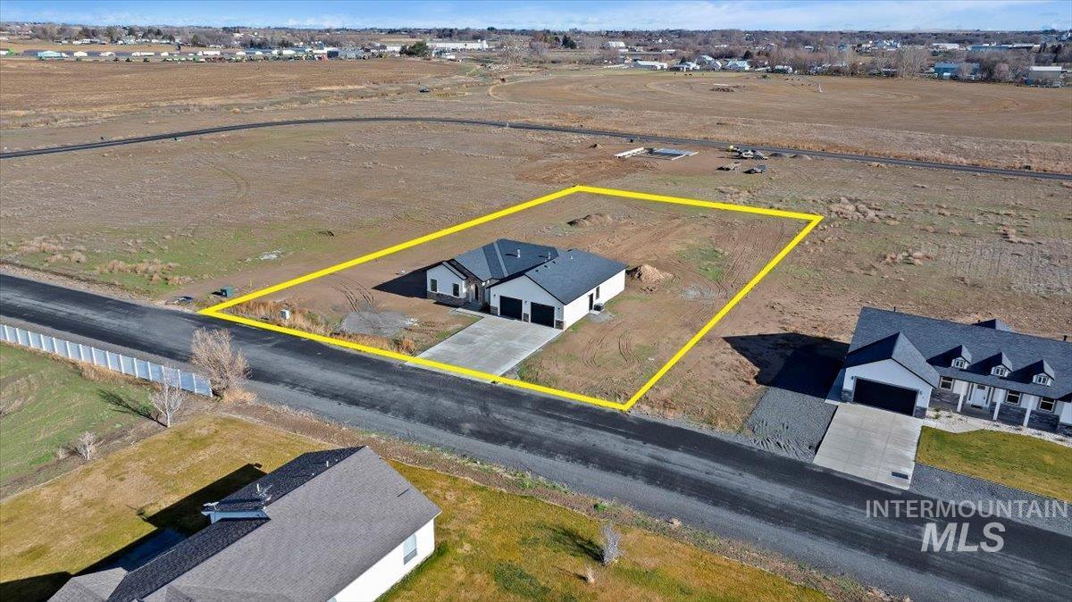 41 Sunset Loop, Jerome, Idaho 83338, 3 Bedrooms, 2 Bathrooms, Residential For Sale, Price $534,900, 98971081