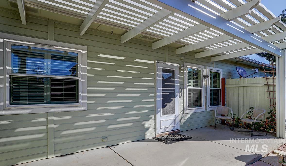 8989 W Landmark, Boise, Idaho 83704, 2 Bedrooms, 2 Bathrooms, Residential For Sale, Price $369,900,MLS 98971089