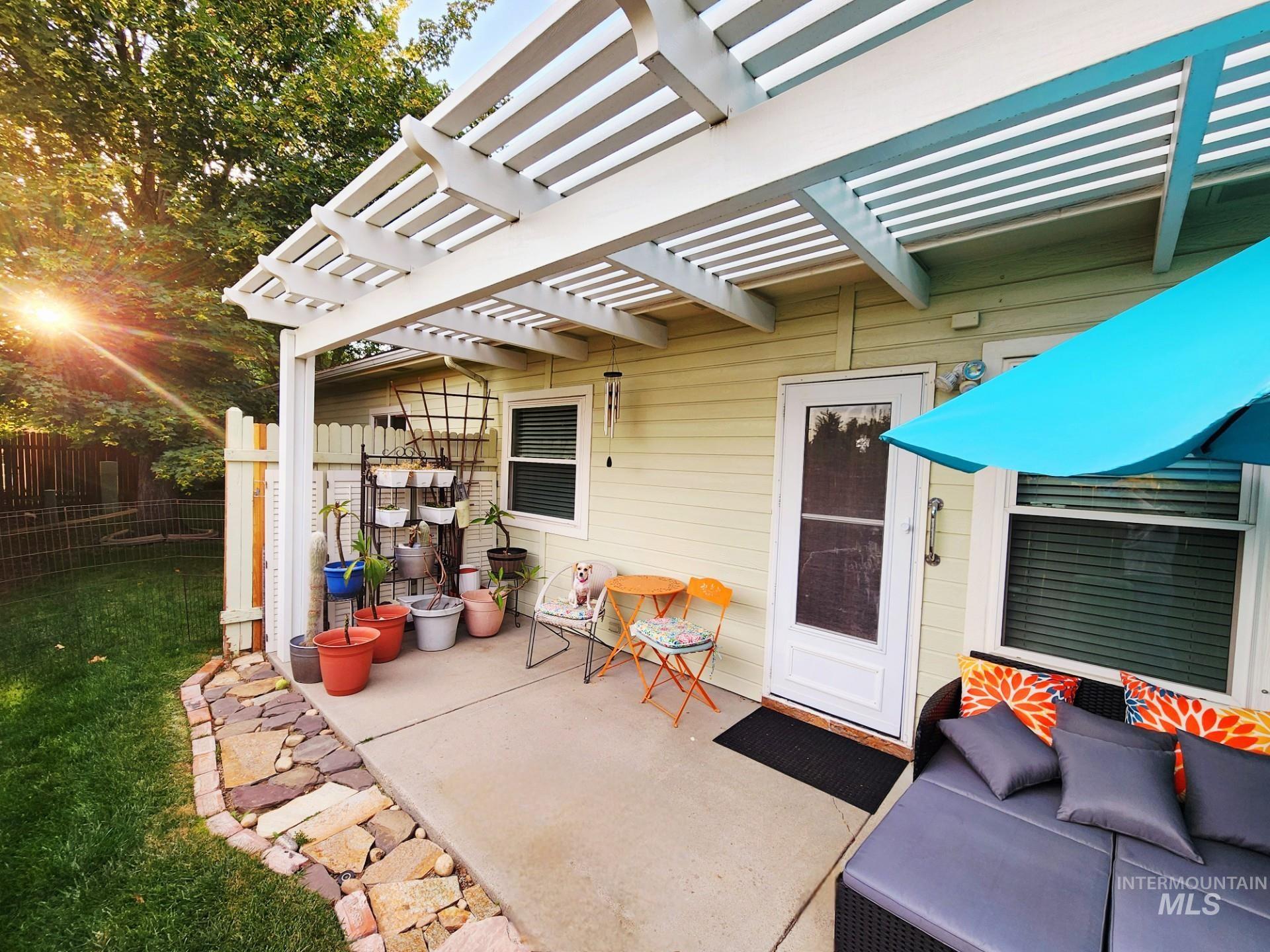 8989 W Landmark, Boise, Idaho 83704, 2 Bedrooms, 2 Bathrooms, Residential For Sale, Price $369,900,MLS 98971089