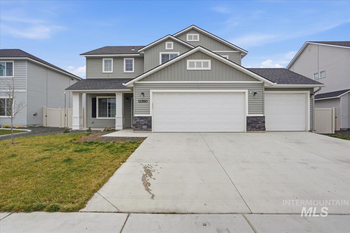 12350 Amorica St, Caldwell, Idaho 83607, 4 Bedrooms, 2.5 Bathrooms, Residential For Sale, Price $418,000,MLS 98971093