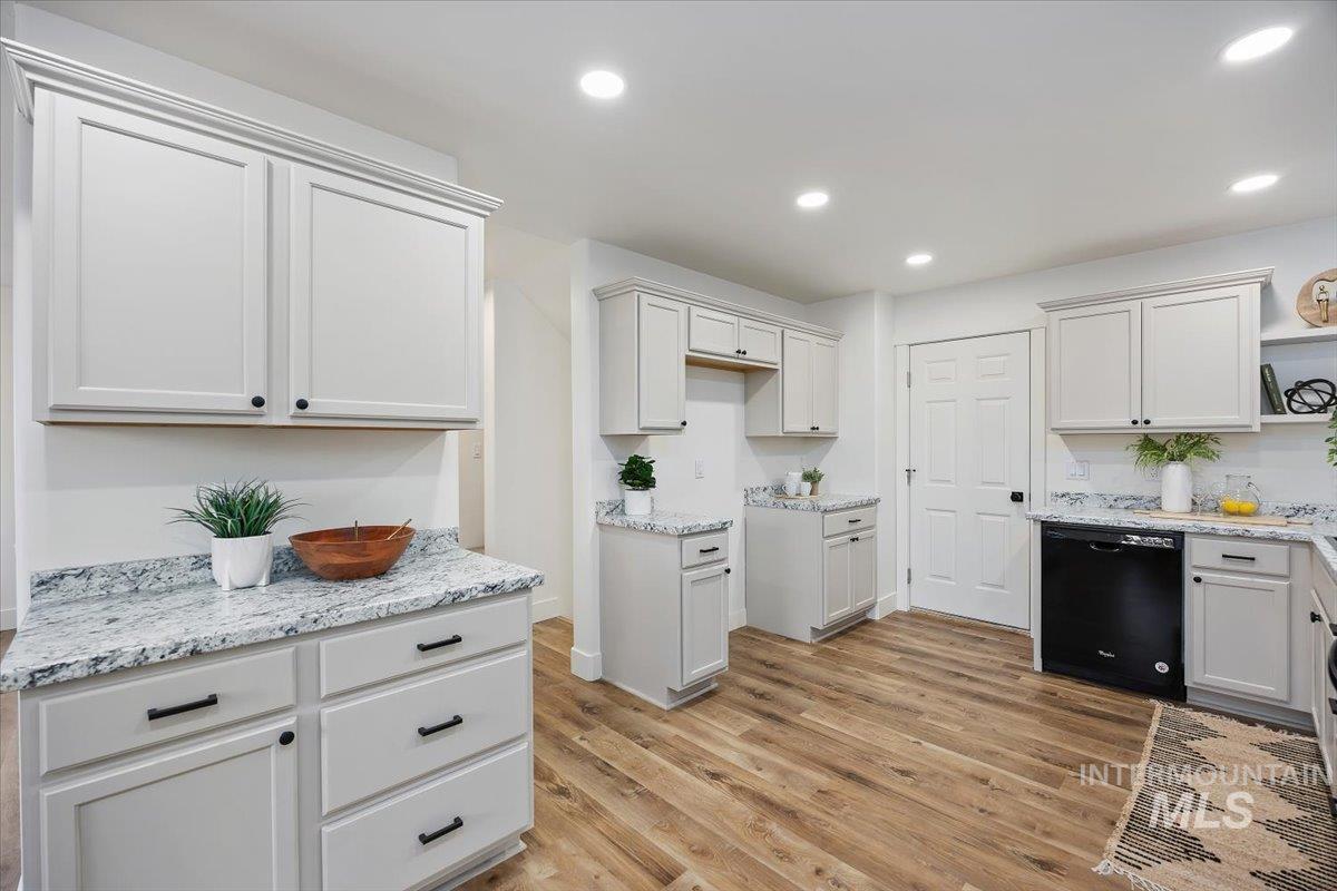 2172 Rusty Ct, Twin Falls, Idaho 83301, 4 Bedrooms, 2.5 Bathrooms, Residential For Sale, Price $478,500, 98971099