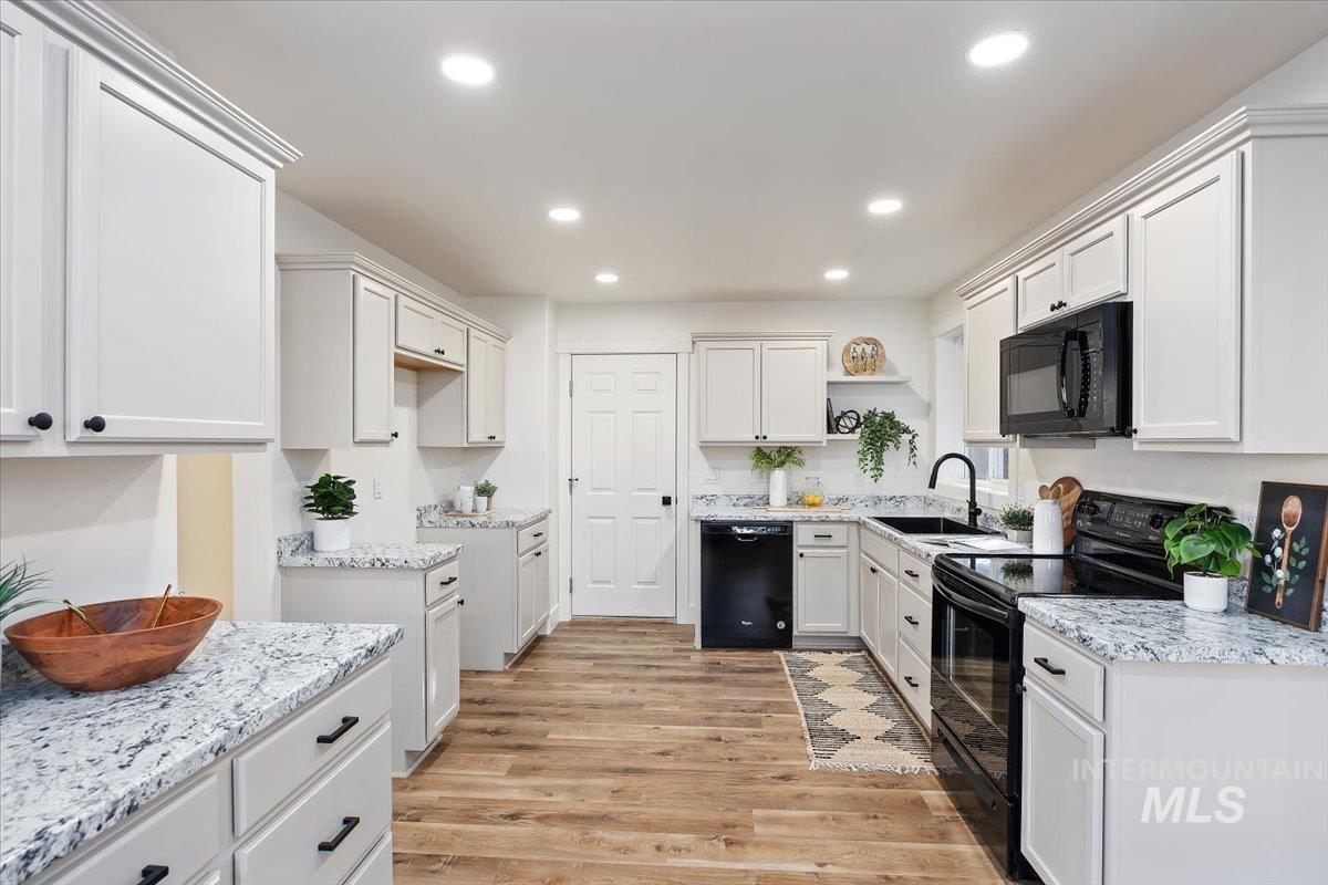 2172 Rusty Ct, Twin Falls, Idaho 83301, 4 Bedrooms, 2.5 Bathrooms, Residential For Sale, Price $478,500, 98971099