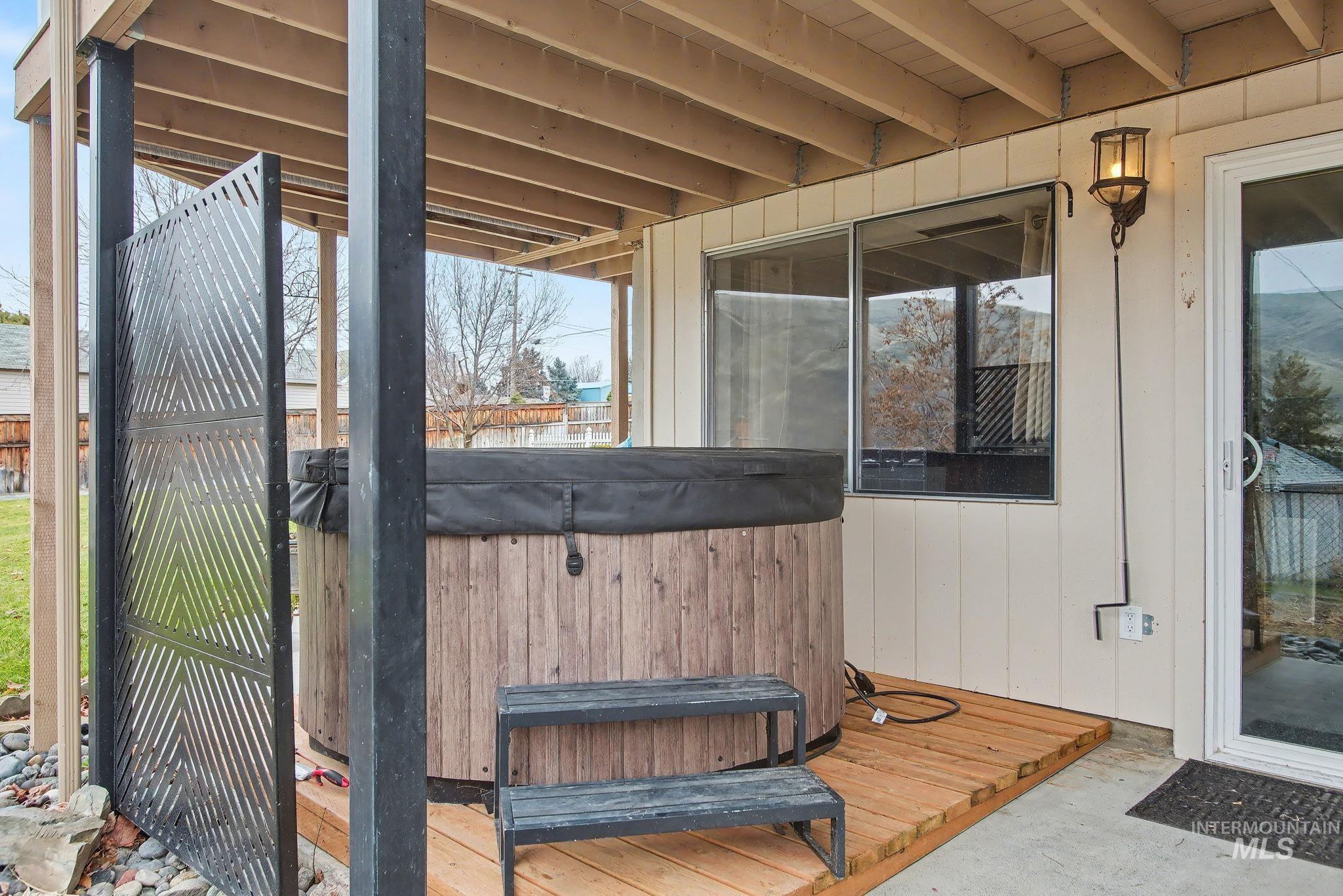 1103 3rd Street, Asotin, Washington 99402, 5 Bedrooms, 2 Bathrooms, Residential For Sale, Price $499,000,MLS 98971109