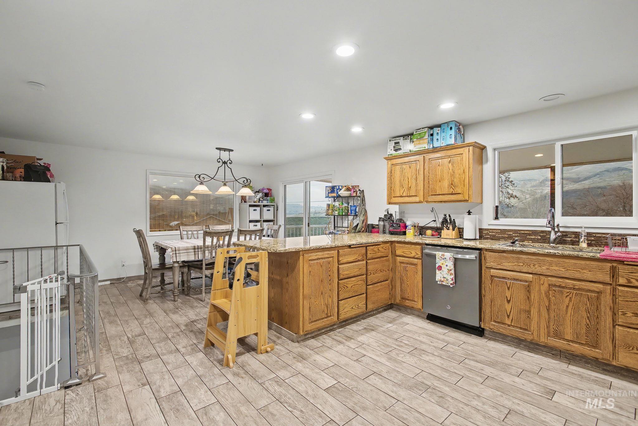 1103 3rd Street, Asotin, Washington 99402, 5 Bedrooms, 2 Bathrooms, Residential For Sale, Price $499,000,MLS 98971109