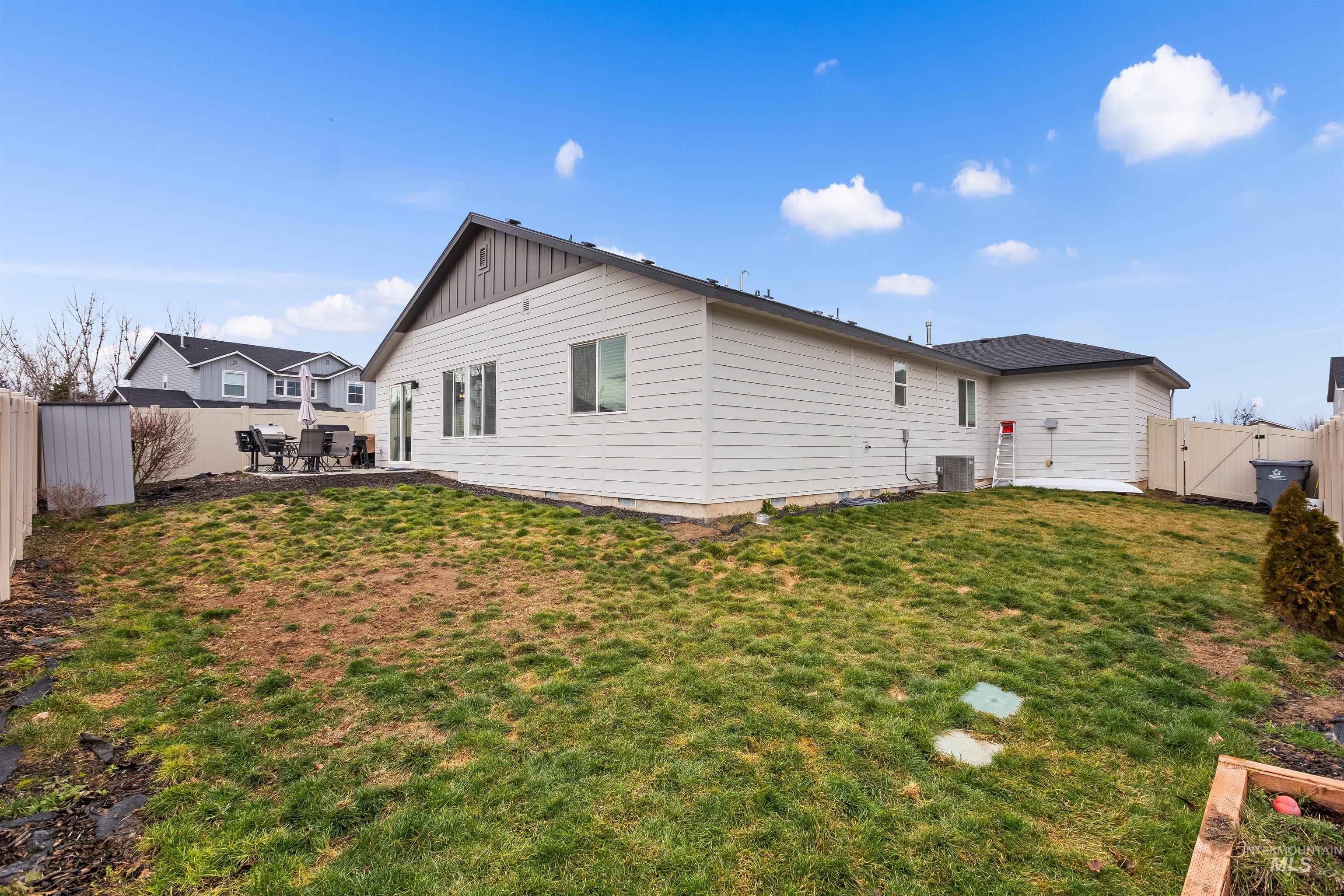 11389 W Tiekel River Street, Nampa, Idaho 83686, 3 Bedrooms, 2 Bathrooms, Residential For Sale, Price $419,999,MLS 98971117