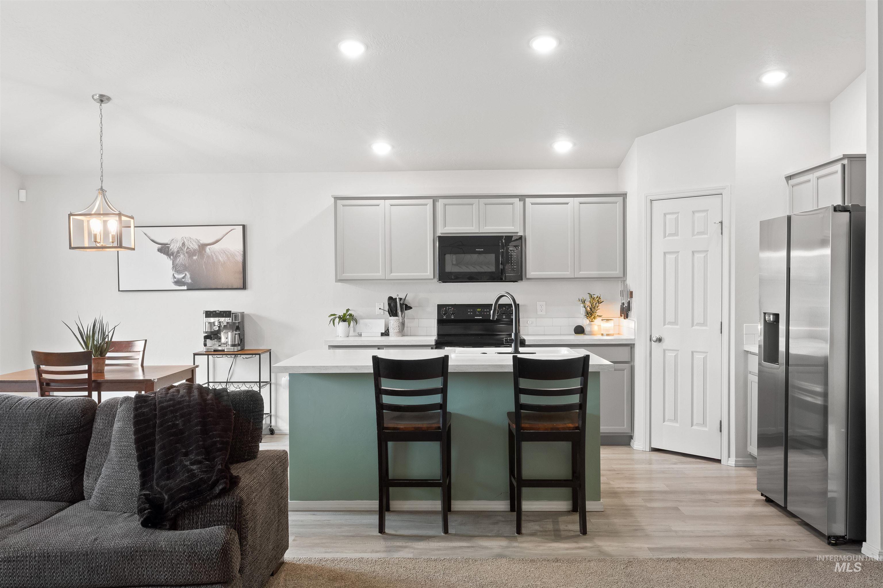 11389 W Tiekel River Street, Nampa, Idaho 83686, 3 Bedrooms, 2 Bathrooms, Residential For Sale, Price $419,999,MLS 98971117