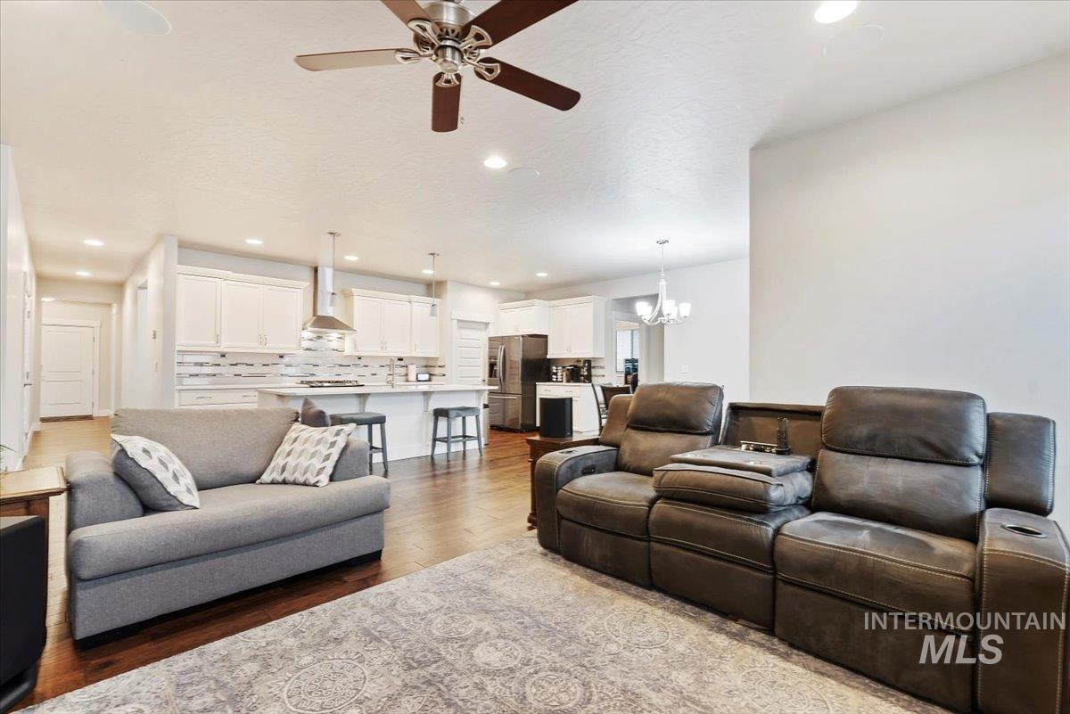 18588 Matterhorn, Nampa, Idaho 83687, 4 Bedrooms, 2 Bathrooms, Residential For Sale, Price $499,900,MLS 98971118