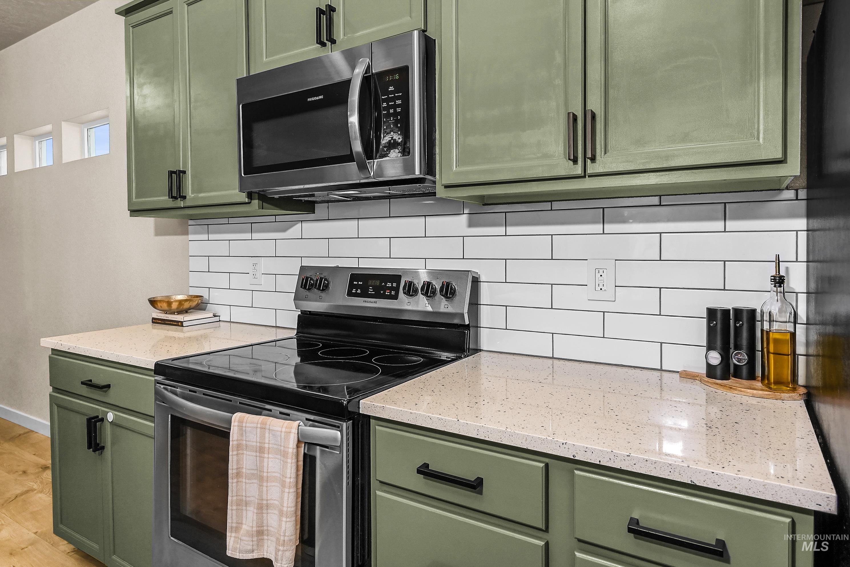 188 S Echo Canyon Avenue, Meridian, Idaho 83642-5406, 3 Bedrooms, 2 Bathrooms, Residential For Sale, Price $425,000, 98971122